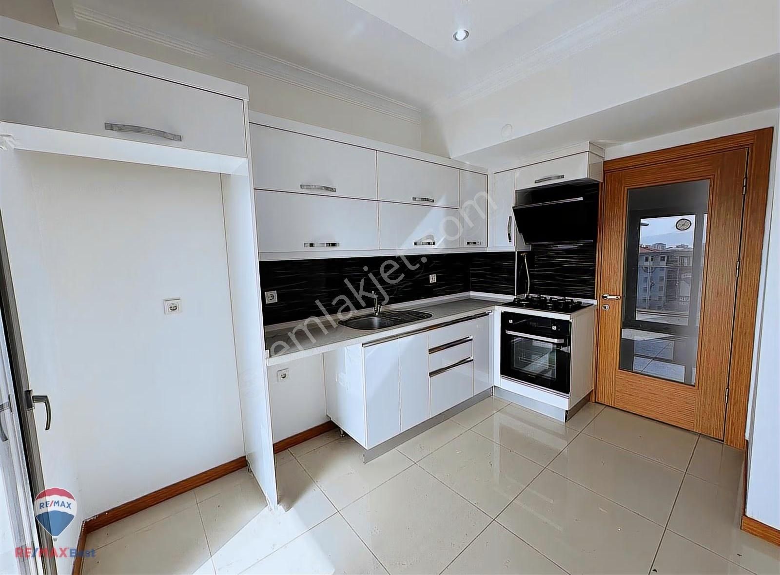 21 Karşıyaka İmbatlıda Satılık 3+1 Daire - Görsel 8