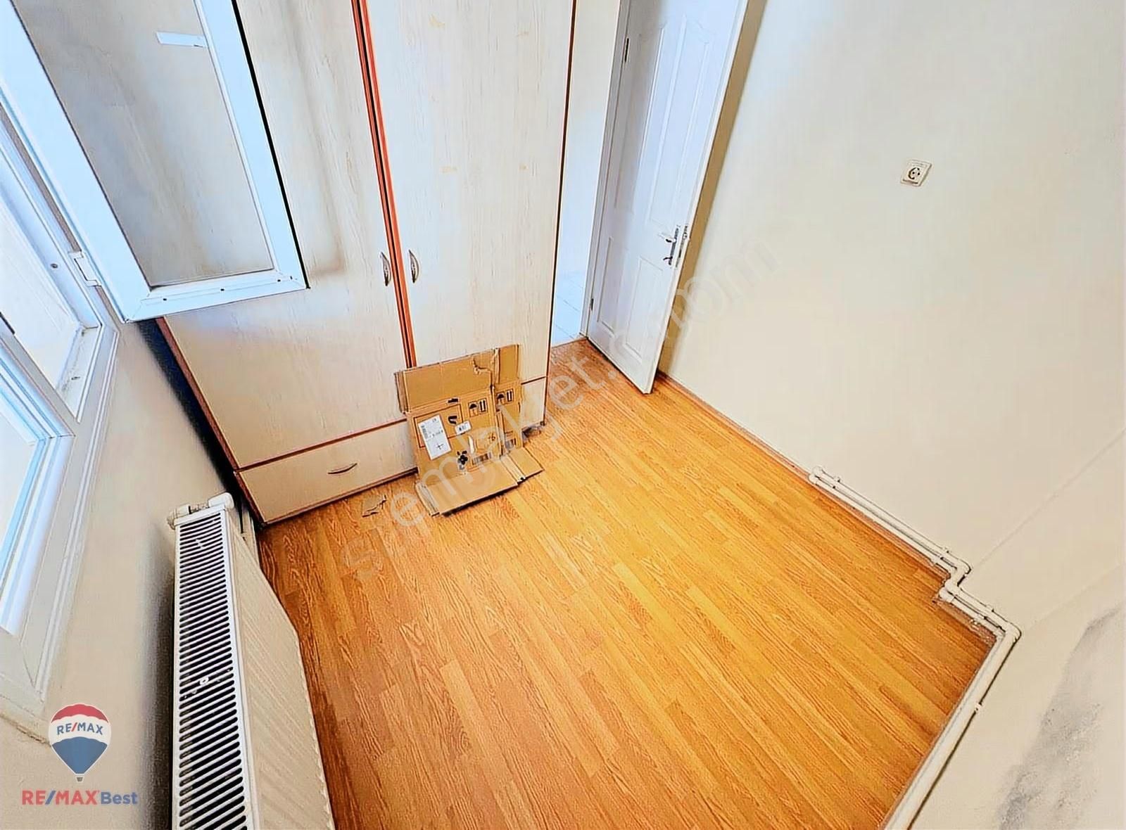 53 Bahçelievler'de Önü Açık Doğalgazlı 3+1 Satılık Daıre - Görsel 3