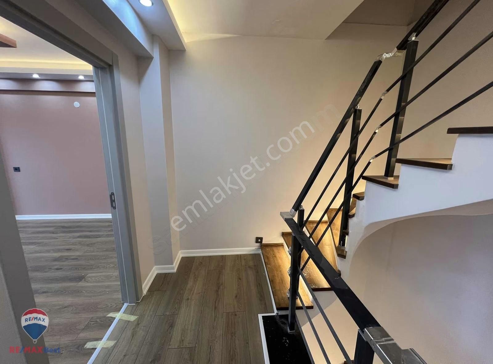 30 Bornova Atatürk Mah. Satılık Triplex İkiz Villa - Görsel 13