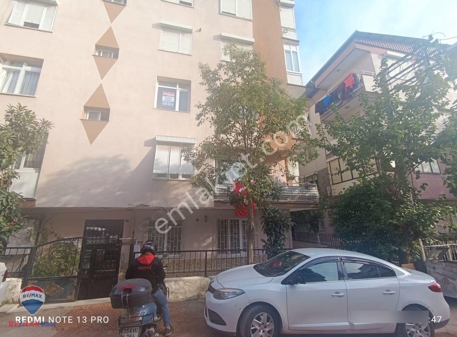 13 Izmır Buca Işçıevlerı Yığıtler Mahallesınde 3+1 Kıralık