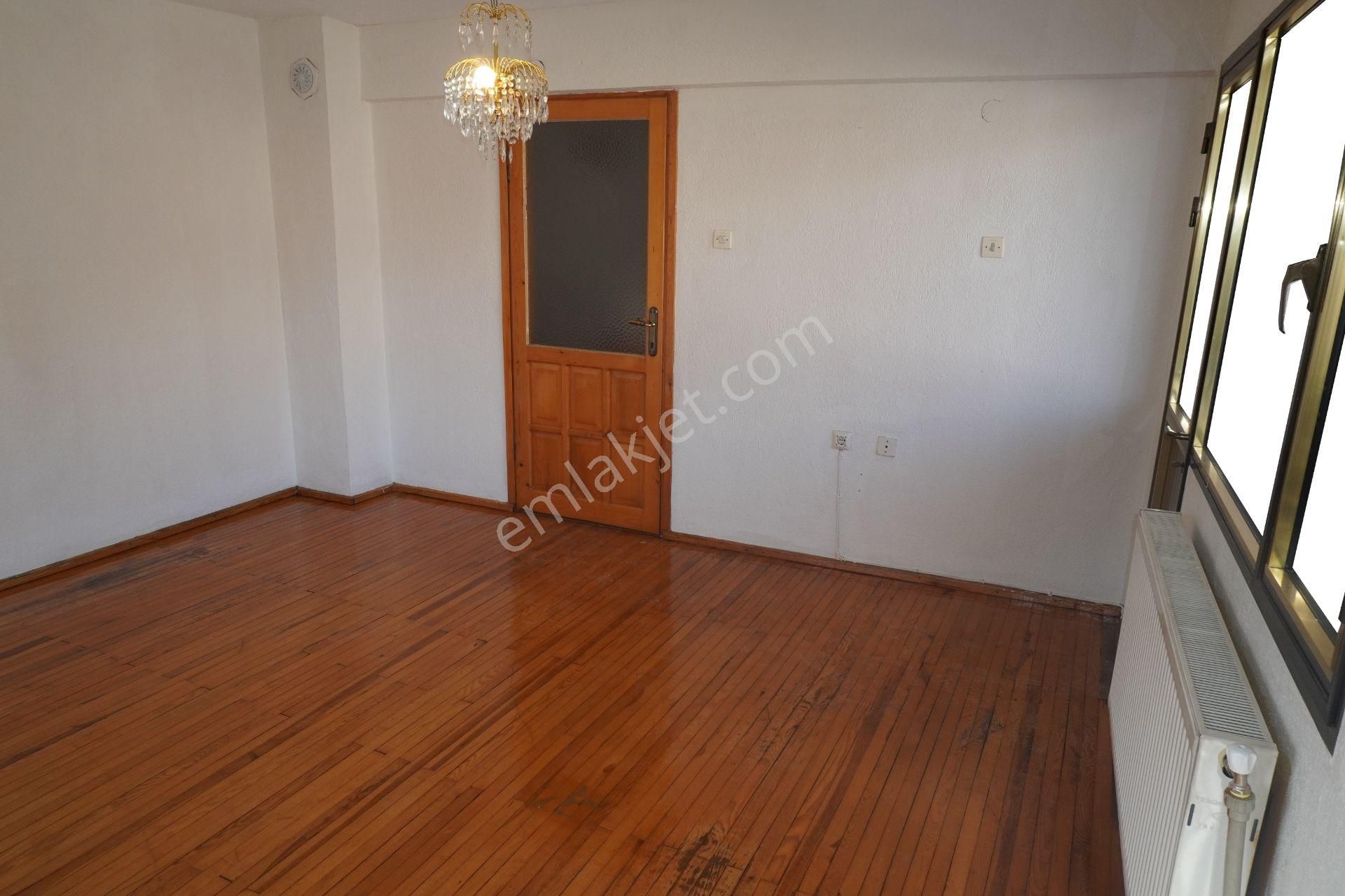 Küçükçiğlide Kiralık 2+1 Doğalgaz Kombili+balkonlu Çiğliserkan - Görsel 14