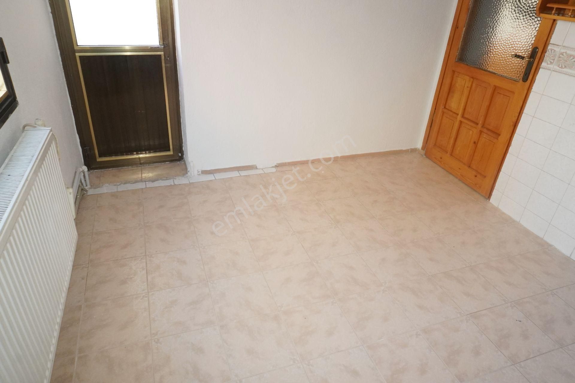 Küçükçiğlide Kiralık 2+1 Doğalgaz Kombili+balkonlu Çiğliserkan - Görsel 10