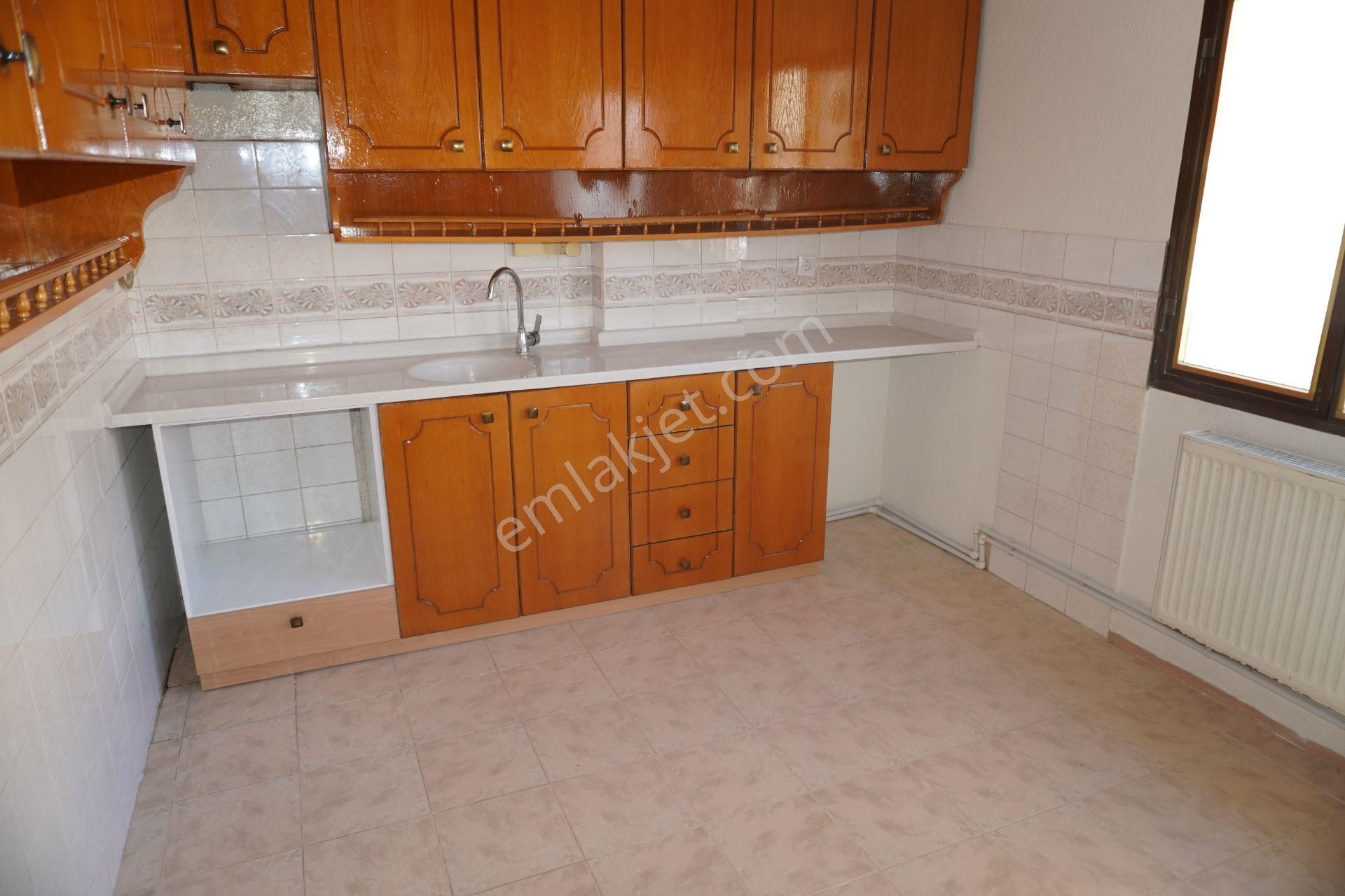 Küçükçiğlide Kiralık 2+1 Doğalgaz Kombili+balkonlu Çiğliserkan - Görsel 6
