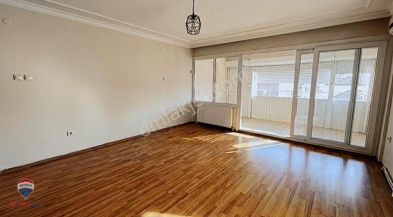 13 Bostanlı'da İzbana Yakın Geniş 3+1 Kiralık Daire - Görsel 4