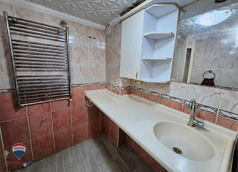 13 Bostanlı'da İzbana Yakın Geniş 3+1 Kiralık Daire - Görsel 6