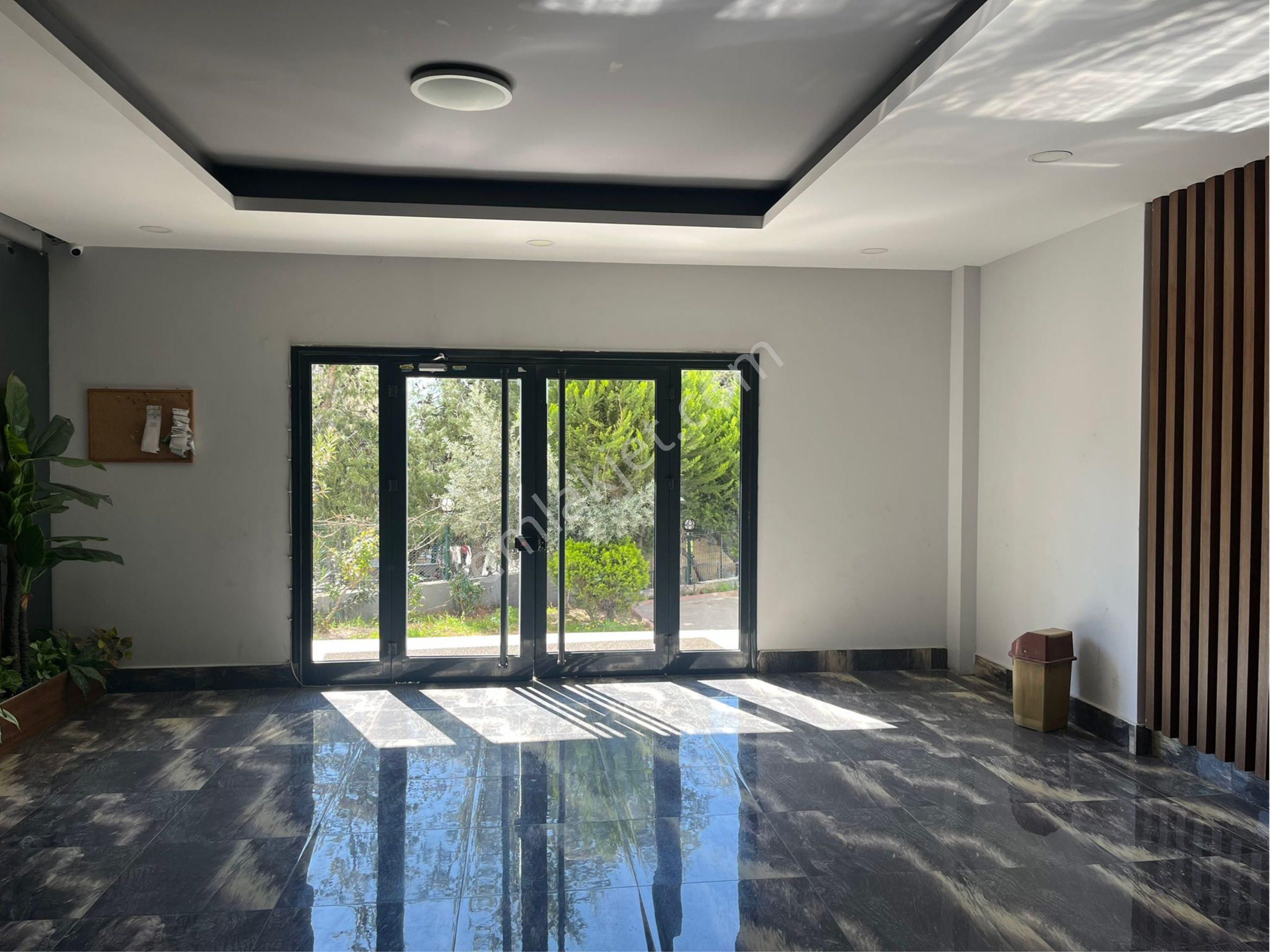 100. Yıl’da 3+1 K.mutfak Doğalgazlı Ebeveyn Banyolu Geniş Oturumlu Kiralık Daire - Görsel 2