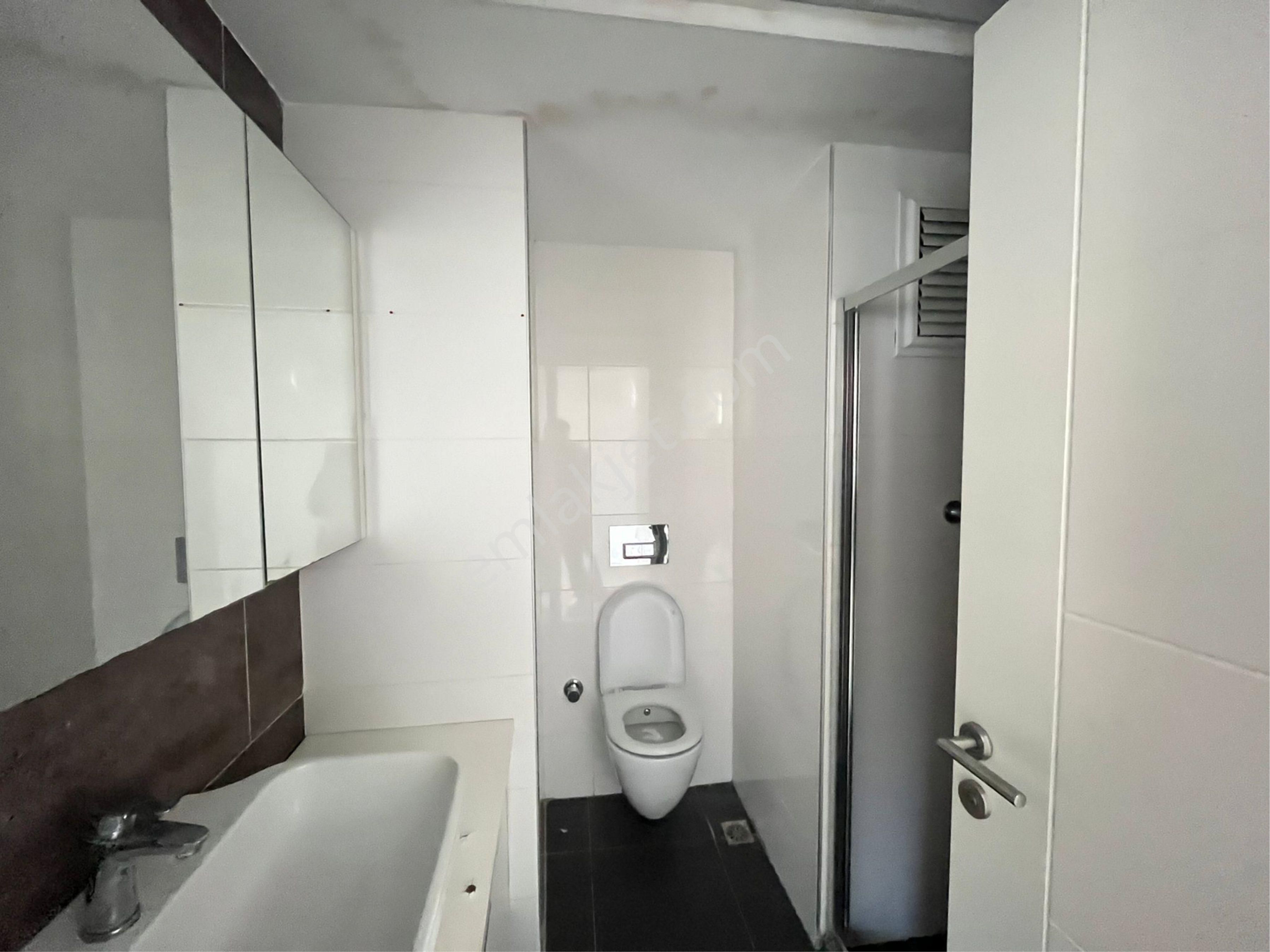100. Yıl’da 3+1 K.mutfak Doğalgazlı Ebeveyn Banyolu Geniş Oturumlu Kiralık Daire - Görsel 26