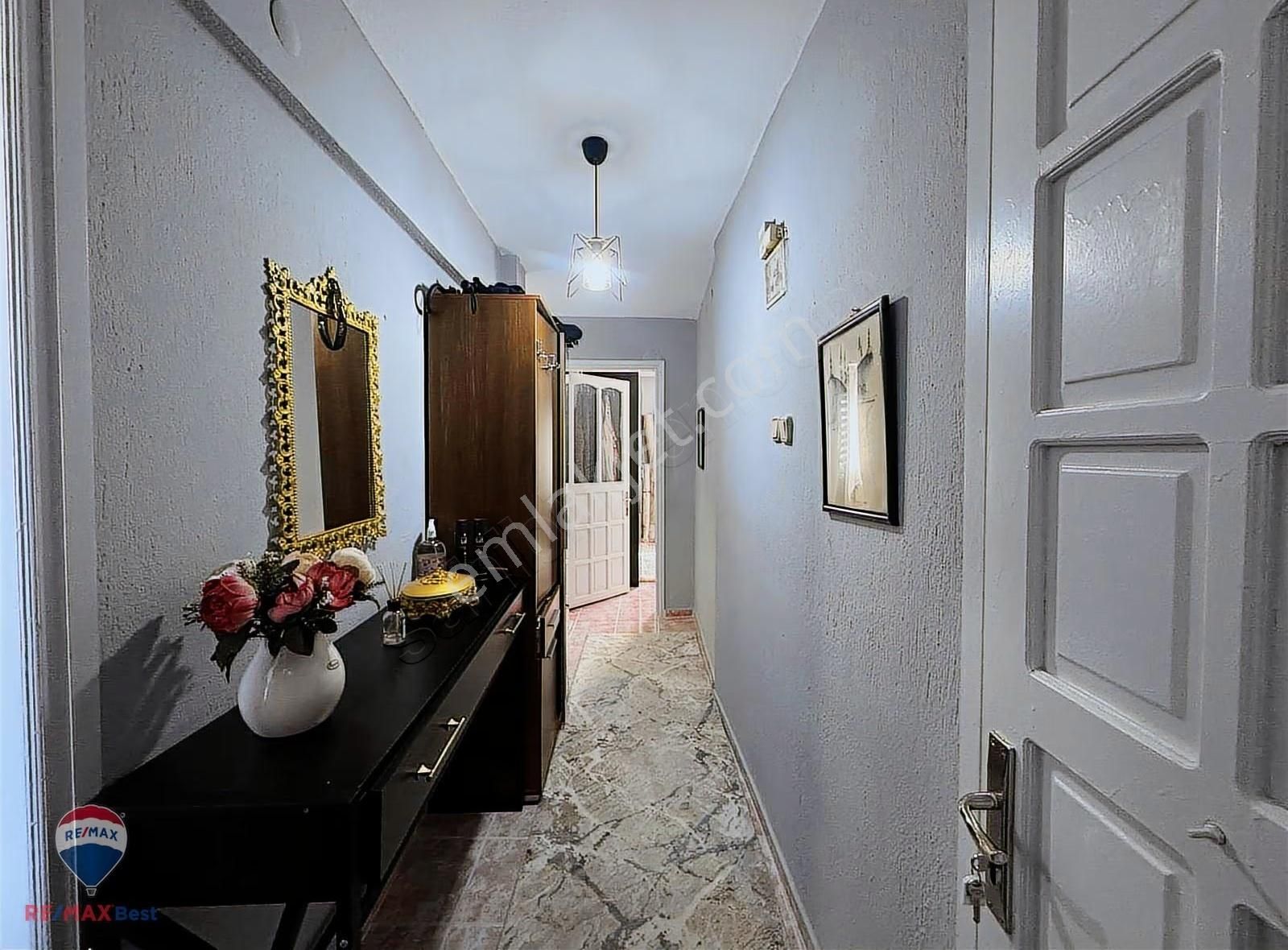 9 Buca Seyhan Mahallesı 2+1 Satılık Daıre