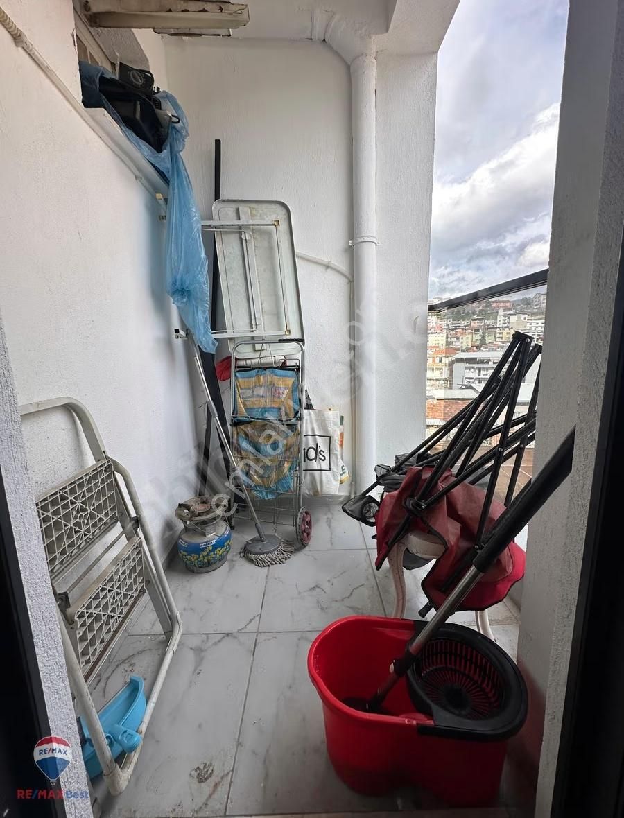 24 Bayraklı Gümüşpala Mahallesinde Satılık 2+1 Daire - Görsel 3