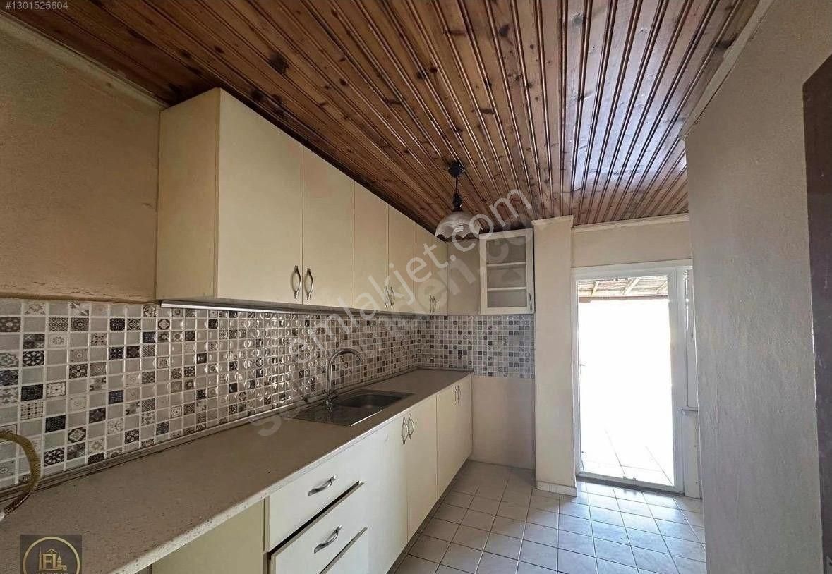 F-l Emlaktan Teraslı 2+1 Geniş Kiralık Daire - Görsel 2