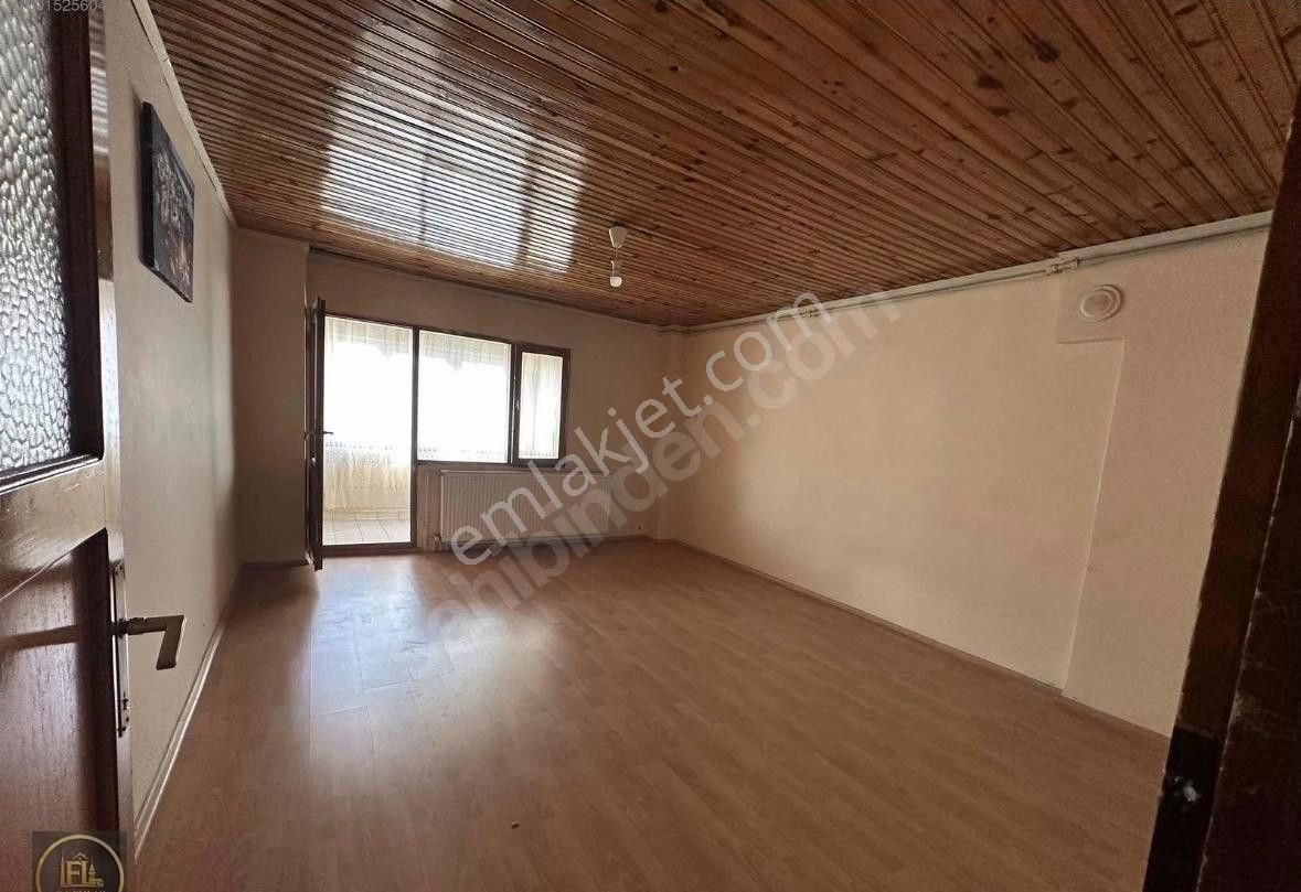 F-l Emlaktan Teraslı 2+1 Geniş Kiralık Daire
