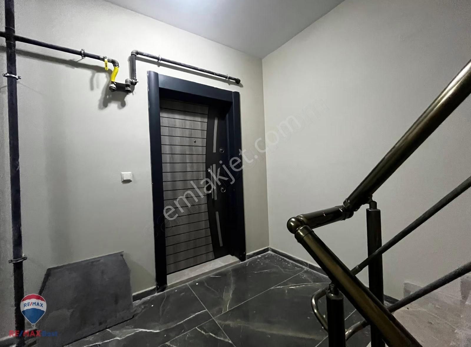 22 Karşıyaka Zübeyde Hanım Mah. Aydınlık, Ferah 2+1kiralık Daire