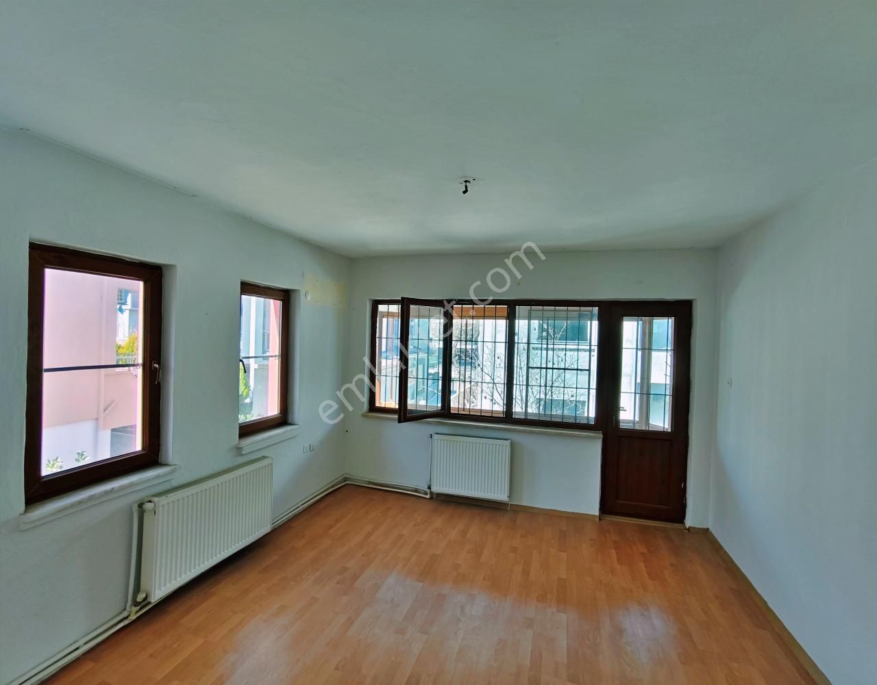 Uytundan Akçay Yenimahalle'de Denize 50 Metre Satılık 3+1 Villa - Görsel 26