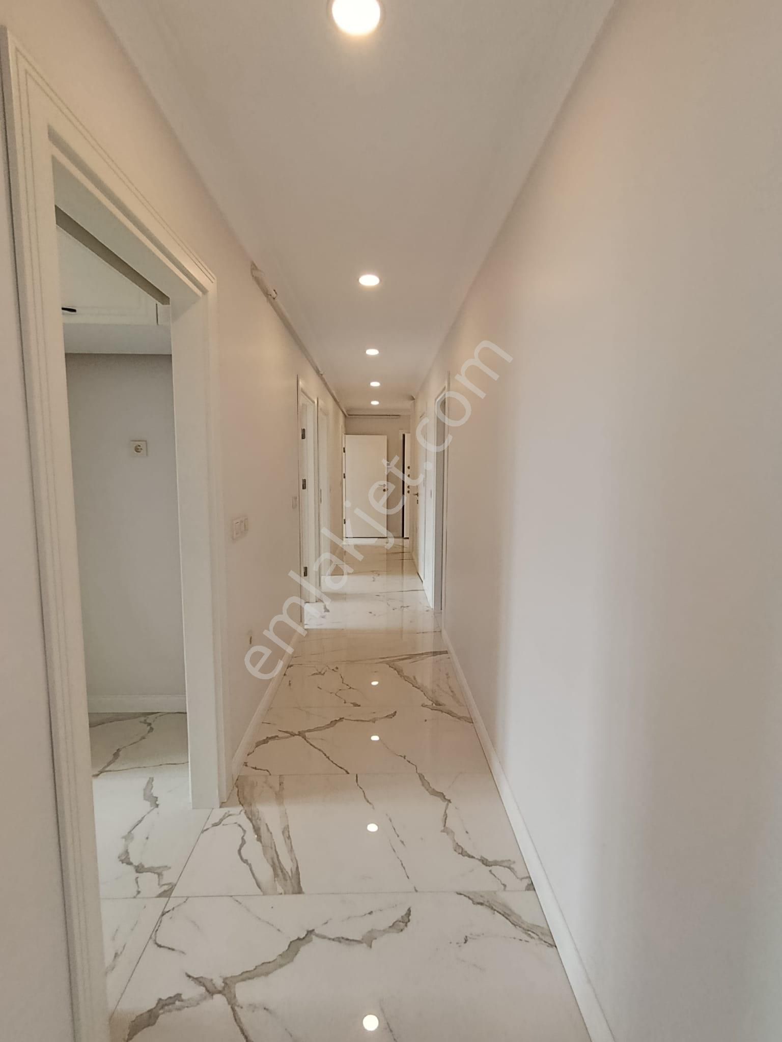 Bahçelievler Çalışlar Caddesi Yakın Yeni Bina 3+1 Lüks Kiralık - Görsel 2