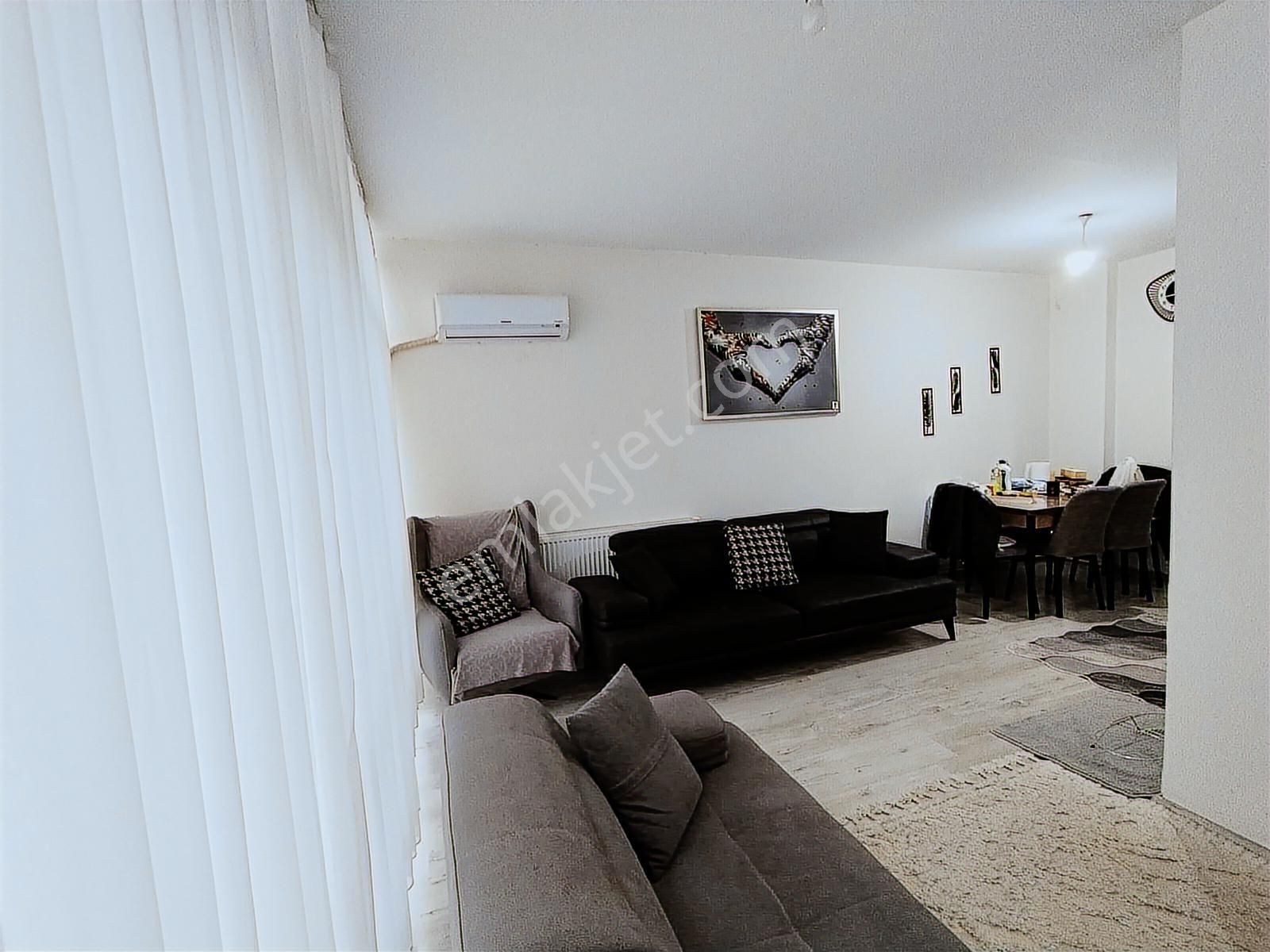 Karşıyaka Çarşı Yakını Arakat Tadilatlı Kombili 2+1 Daire - Görsel 17