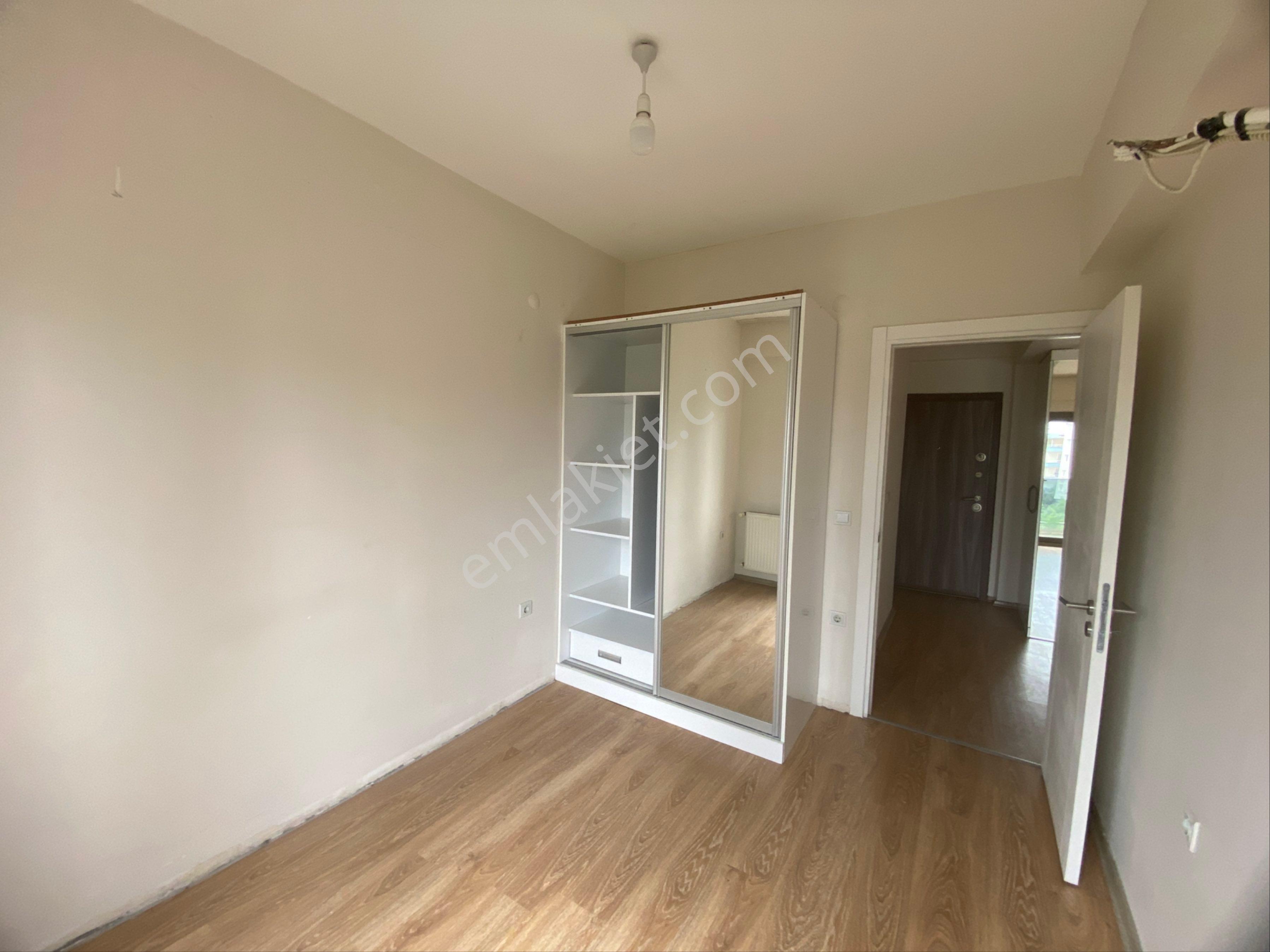 Torbalı Yedieylül Mah Havuzlu Sitede Kiralık 1+1 Ara Kat Daire - Görsel 10