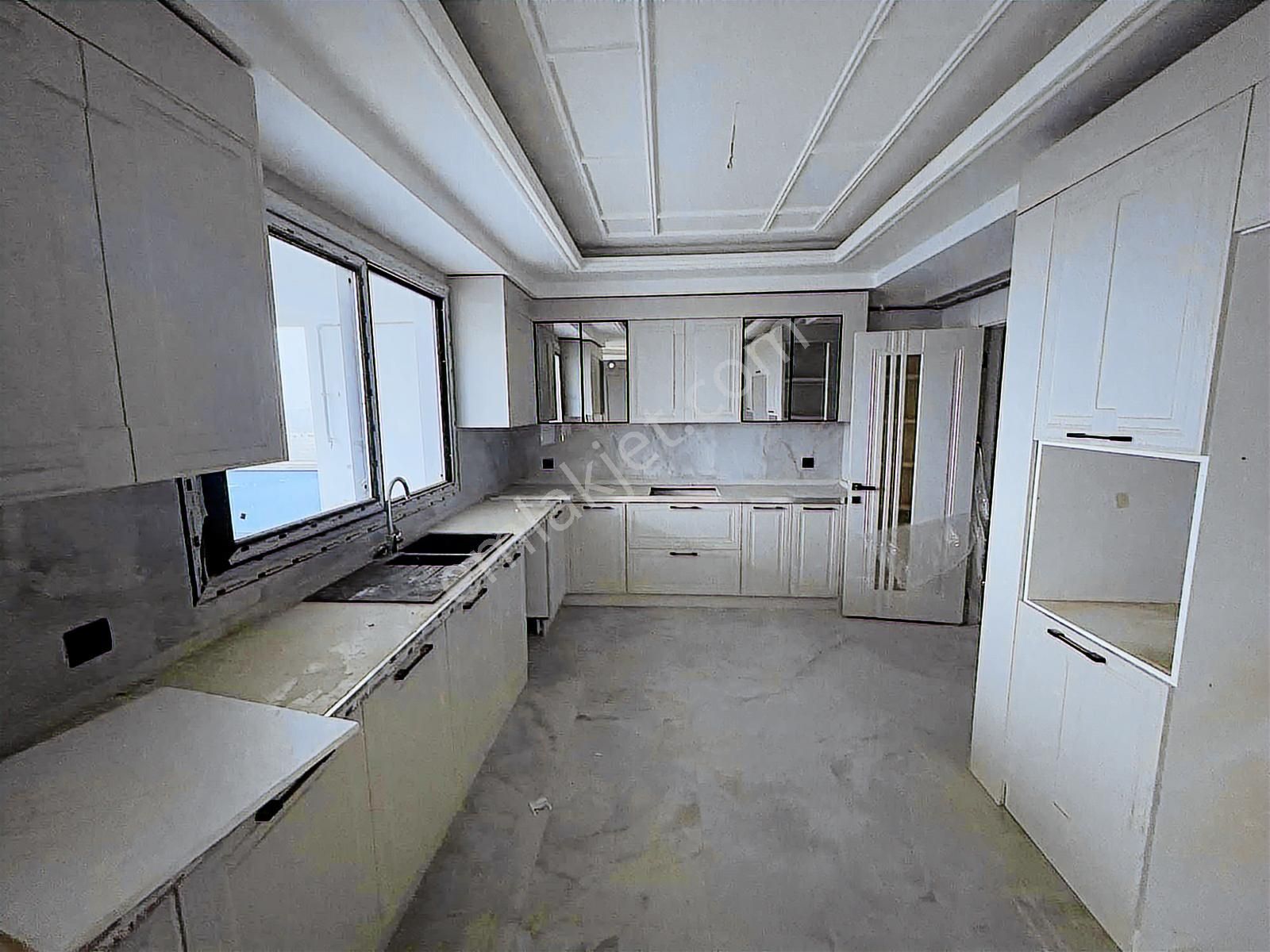 Rotadan Yeni Cezaevi Civarı Acil Satılık 4+1 Daire