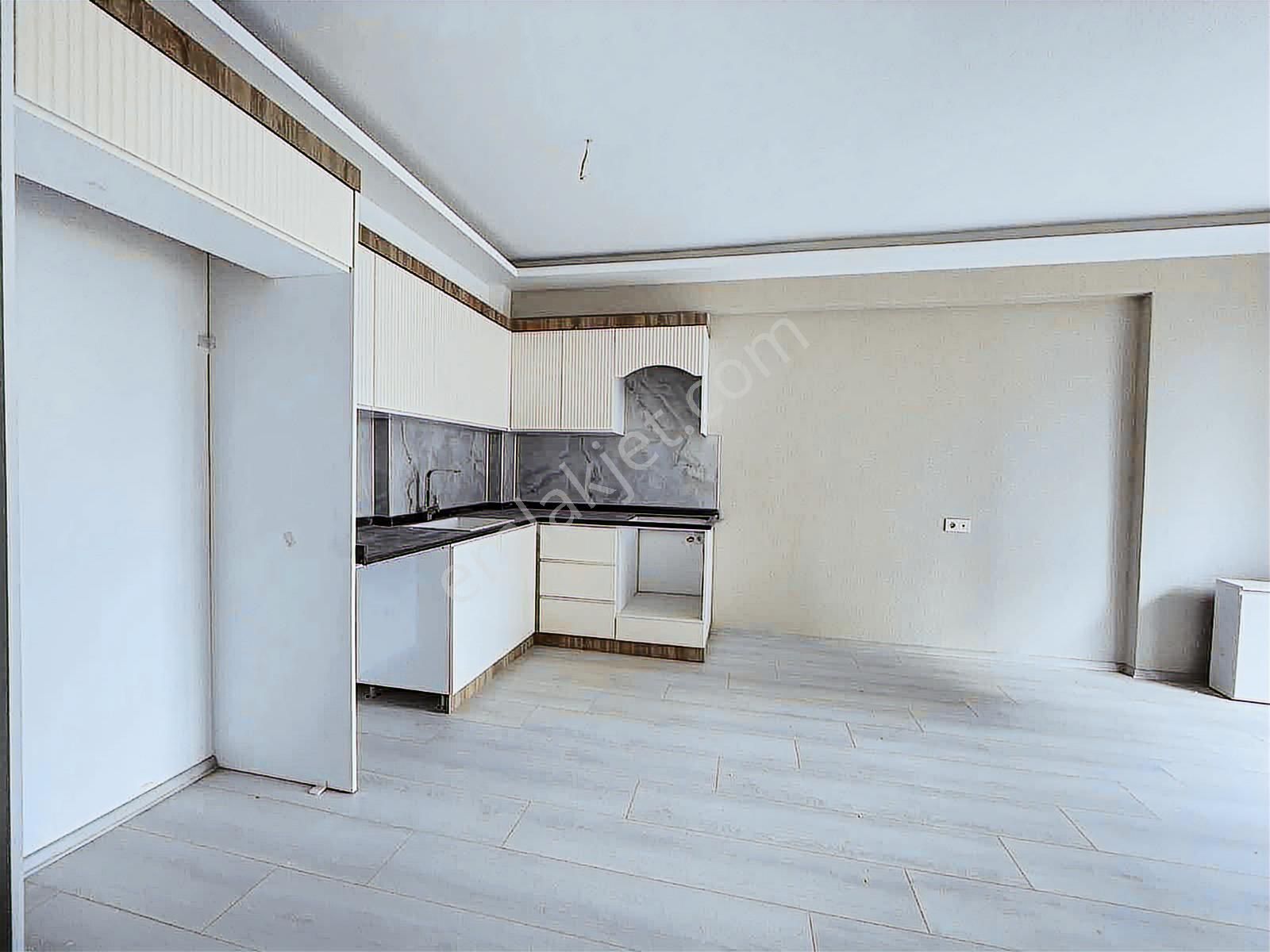 Rotadan Mastfroş Caddesinde Satılık 2+1 Lüks Daire - Görsel 5