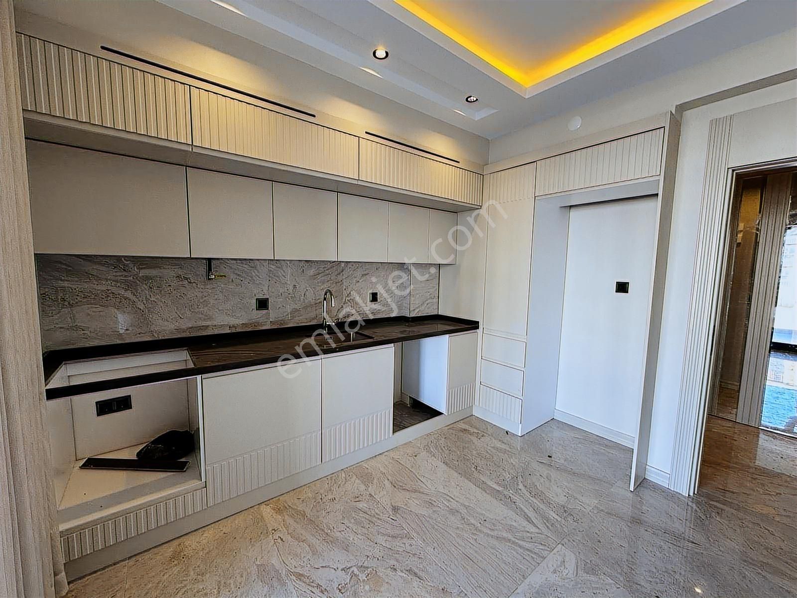 Rota'dan Orhan Doğan Caddesi 2+1 Satılık Daire / Bağcılar - Görsel 11