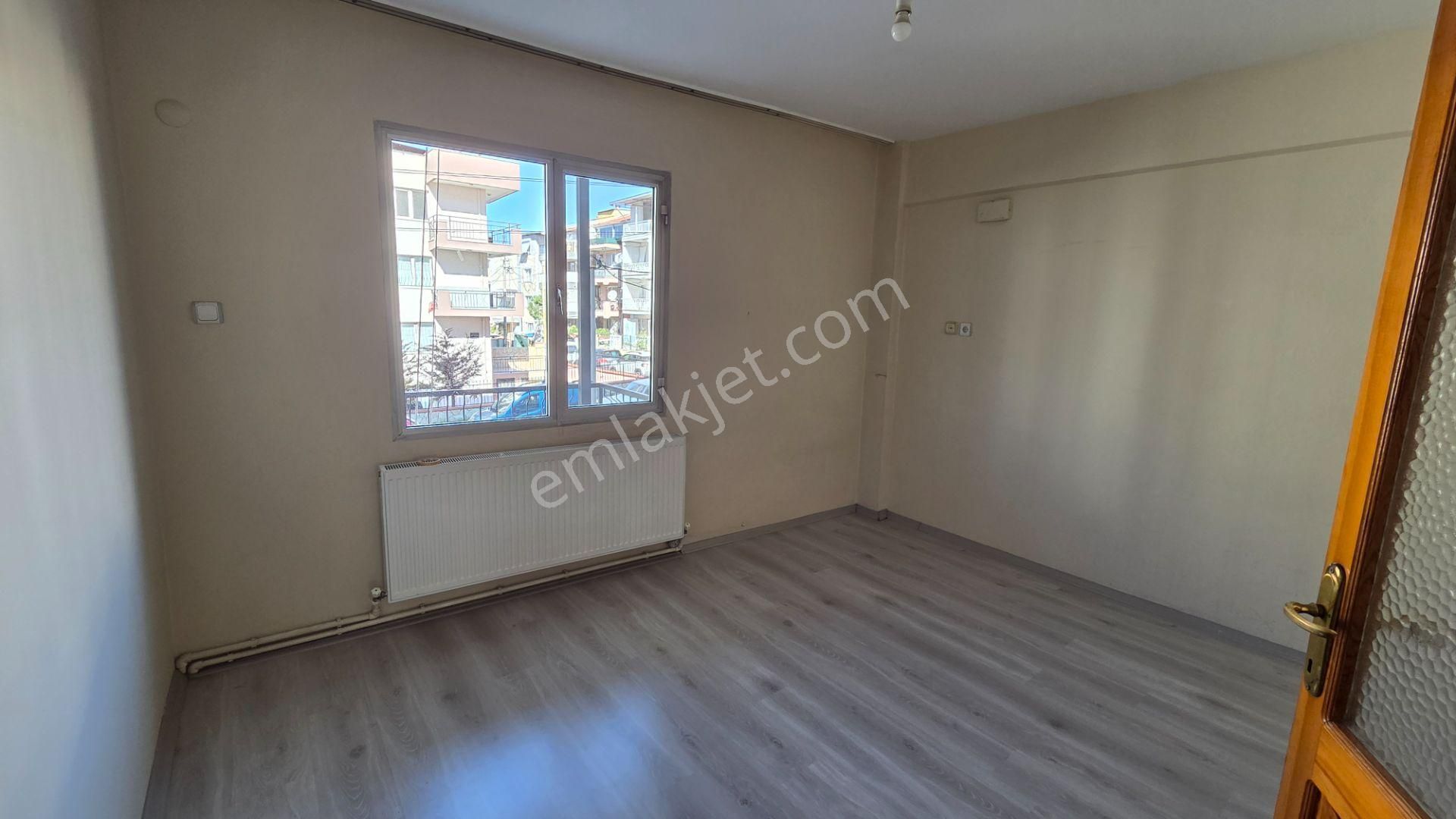 İnönü Mahallesinde 3+1 Doğalgazlı Kiralık Daire - Görsel 3
