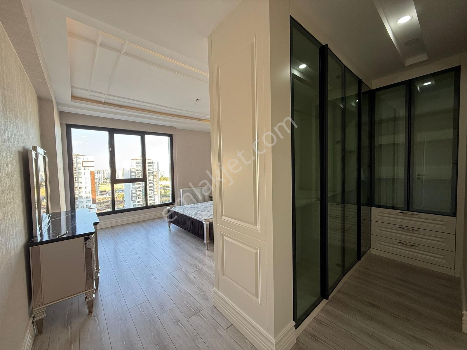 Rota'dan Şehrin En Elit Konumunda 4.5+1 Ultra Lüks Daire - Görsel 15