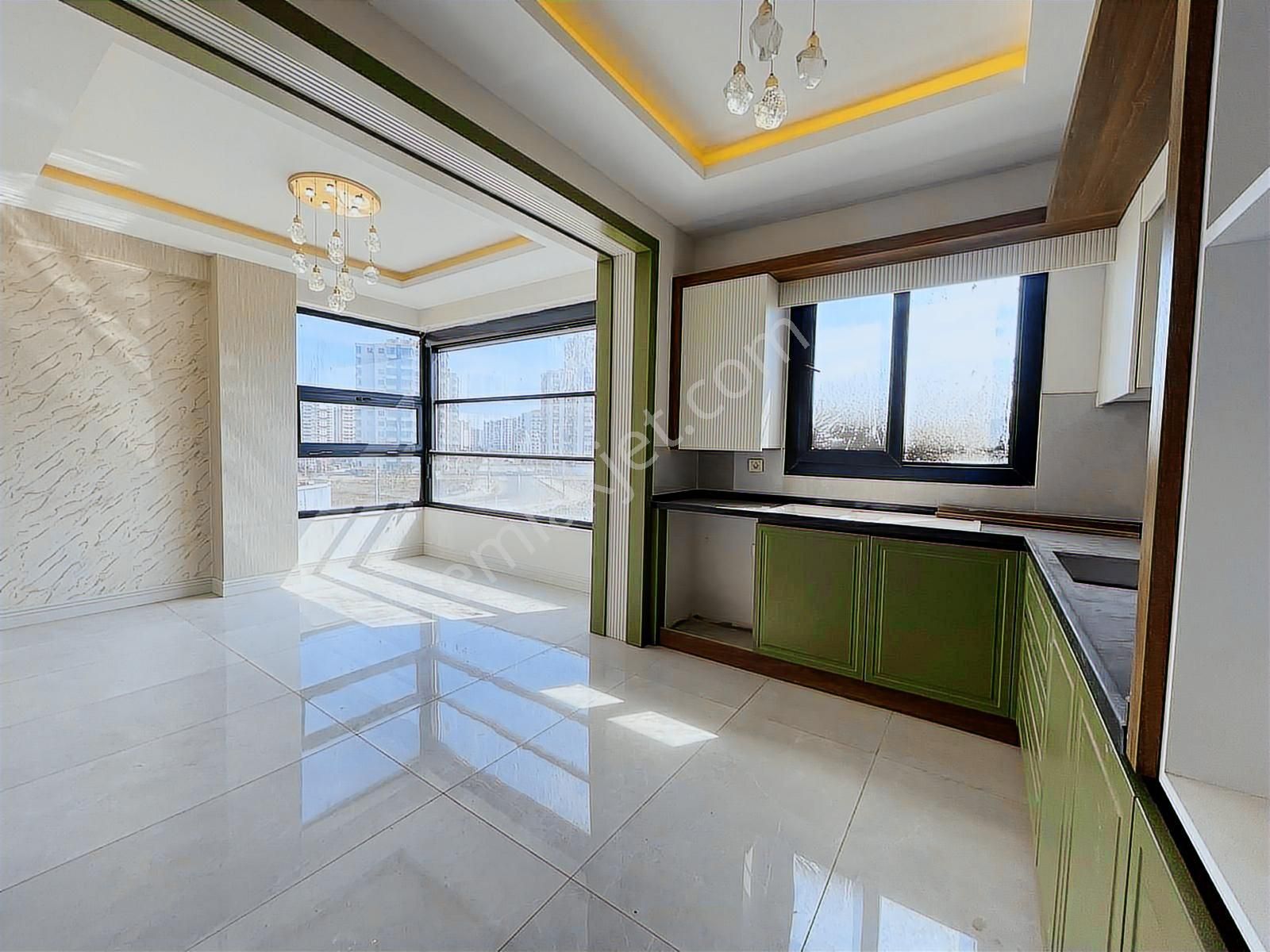 Rota'dan Blue Dizayn Sierra Da 2.5+1 Havuzlu Daire