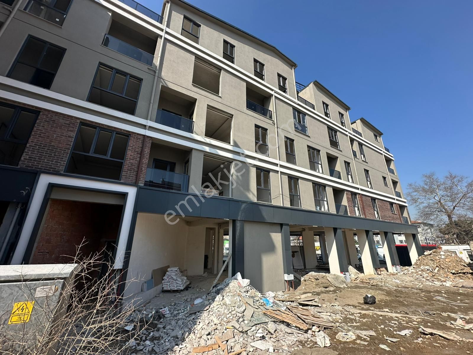 Gülbahçe Pazar Pazarı Caddesinde | Sıfır 2+1 Ara Kat Otoparklı Satılık Daire - Görsel 21