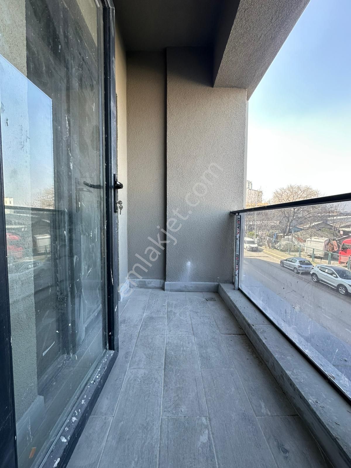 Gülbahçe Pazar Pazarı Caddesinde | Sıfır 2+1 Ara Kat Otoparklı Satılık Daire - Görsel 6