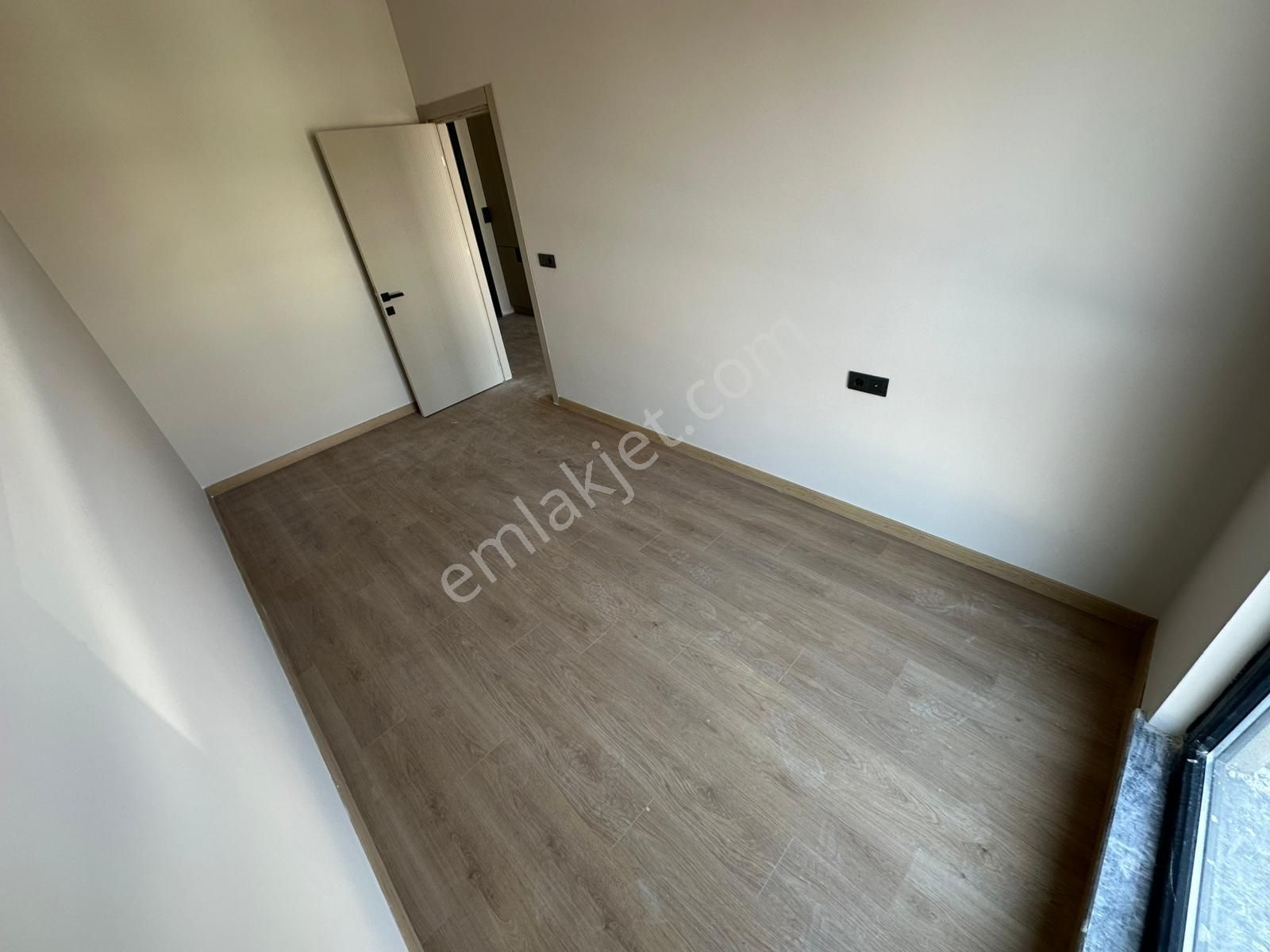 Gülbahçe Pazar Pazarı Caddesinde | Sıfır 2+1 Ara Kat Otoparklı Satılık Daire - Görsel 14