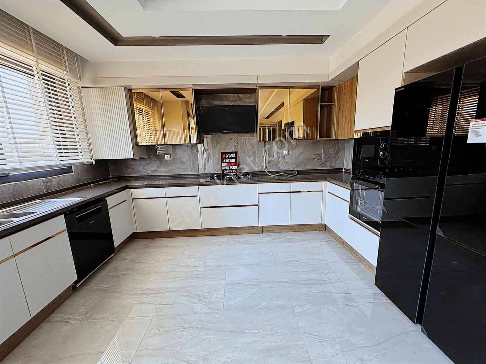 Rota 'dan Newstar Da 3.5+1 Ultra Lüks Daire