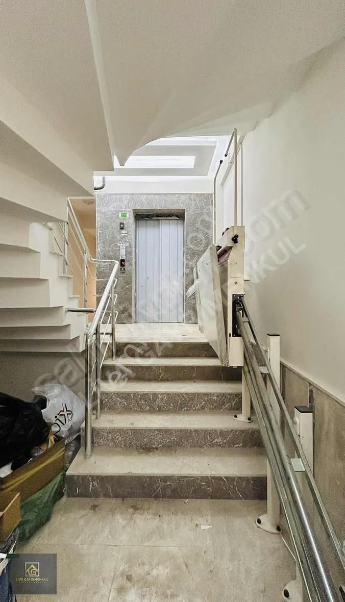 Menderes Atatürk Caddesi'nde Satılık 2+1 Daireler - Görsel 19