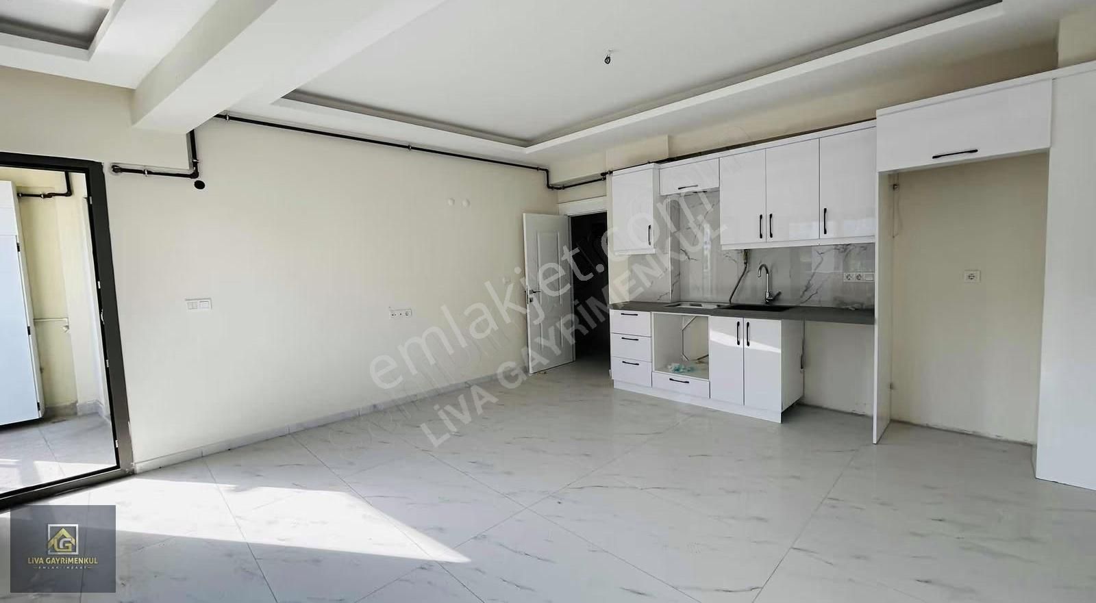 Menderes Atatürk Caddesi'nde Satılık 2+1 Daireler - Görsel 13