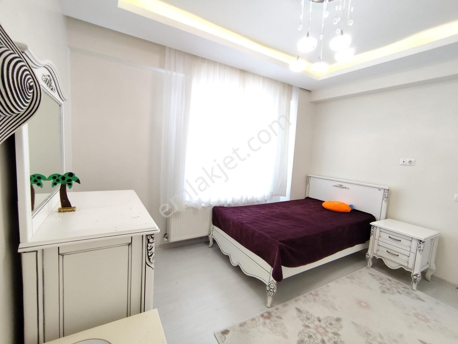 Rota'dan 50 Lik Yol'da Özel Okullar Bölgesi Eşyalı 2.5+1 Daire - Görsel 4