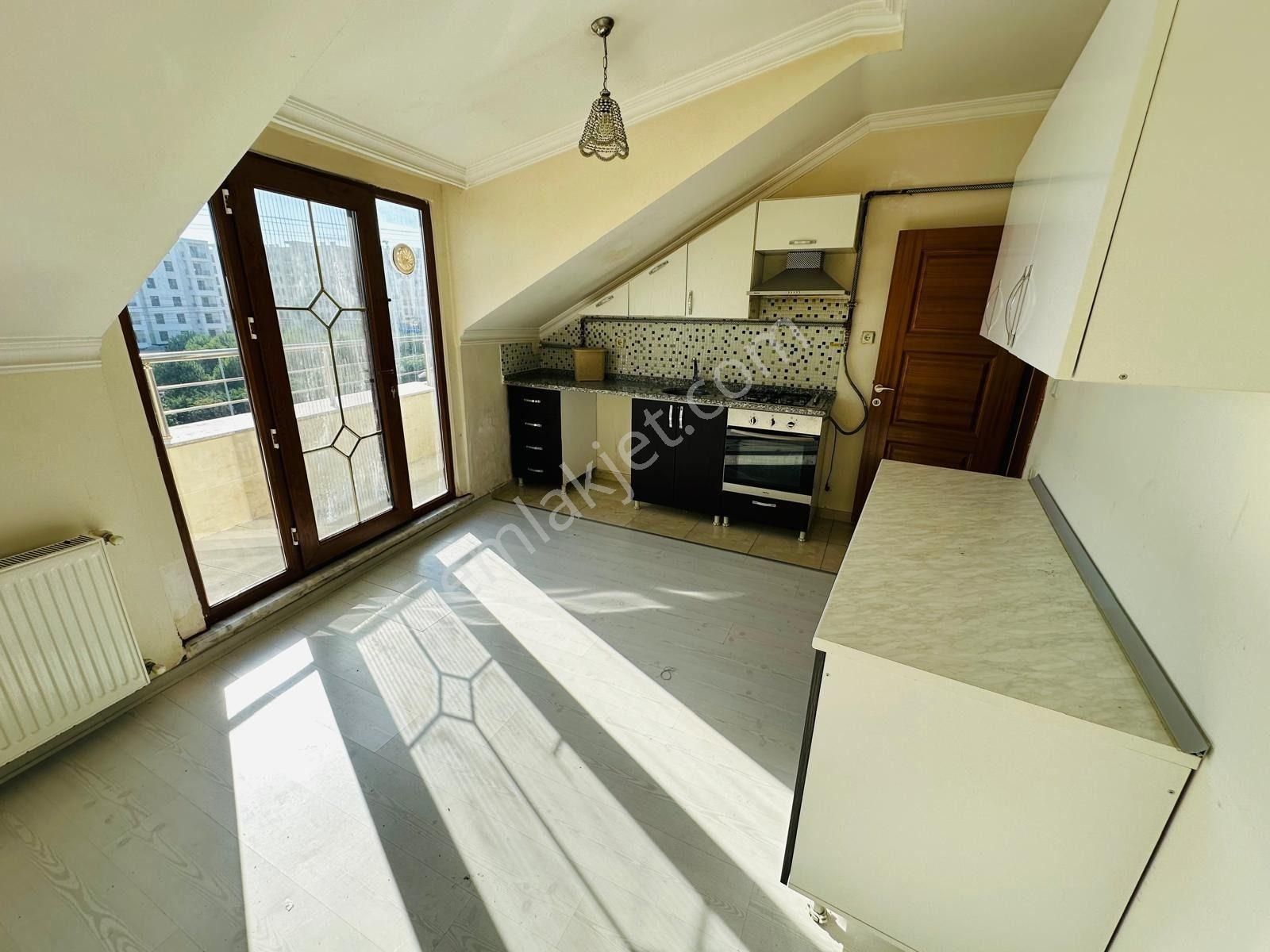 Sultançifliği Mah 2+1 90m2 Kiralık Çatı Katı - Görsel 10