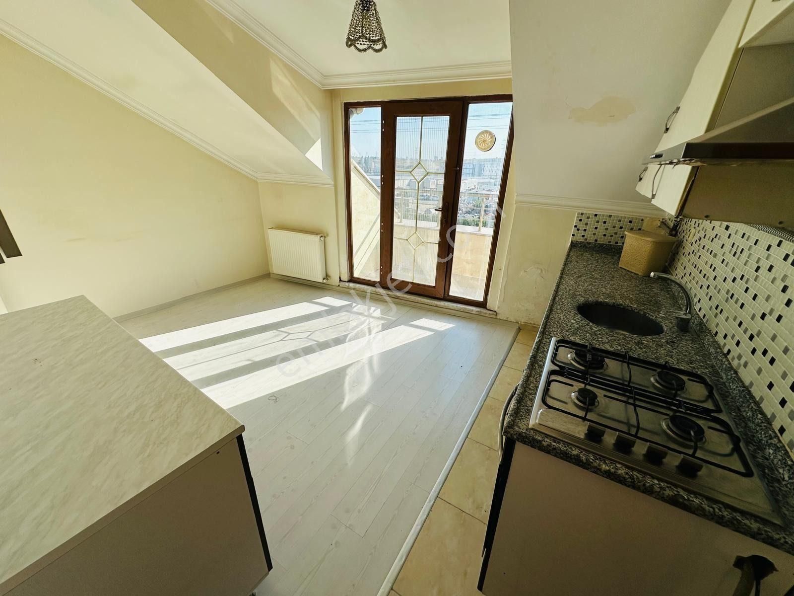 Sultançifliği Mah 2+1 90m2 Kiralık Çatı Katı - Görsel 5