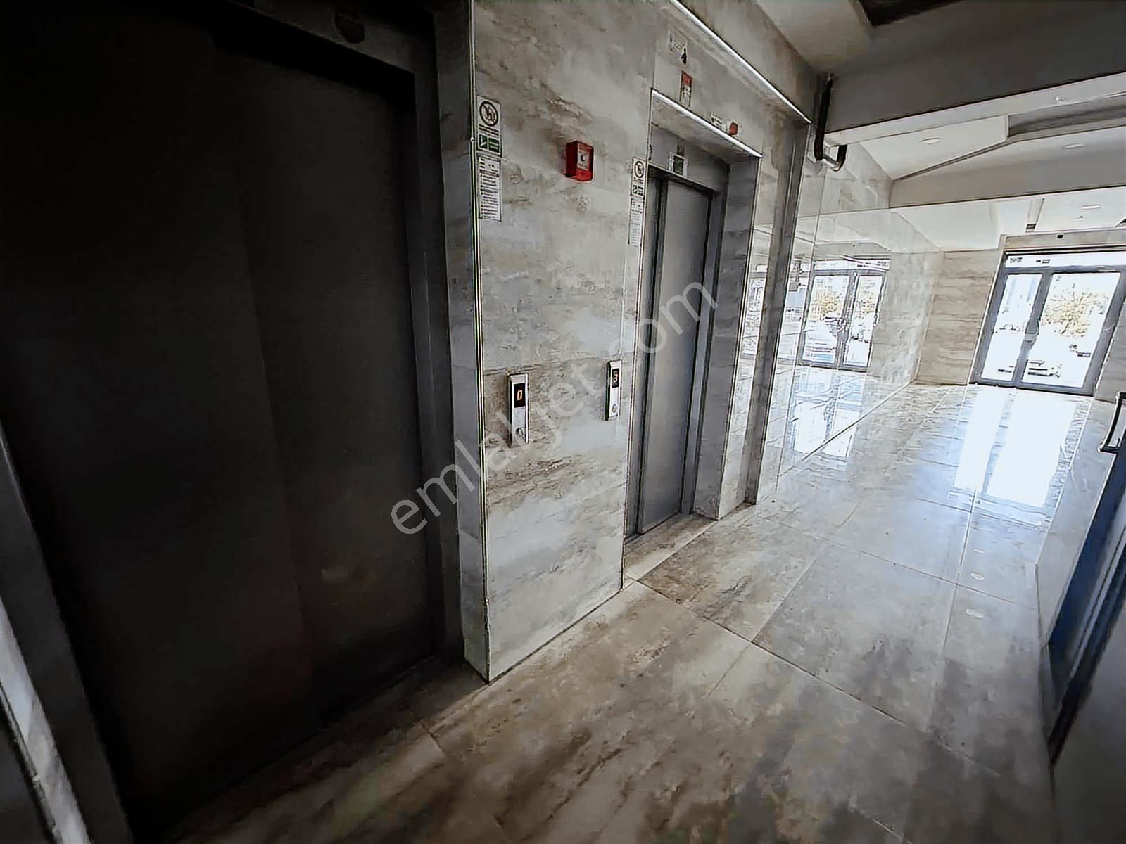 Rotadan Siverek Caddesinde Satılık 3+1 Lüks Daire - Görsel 9