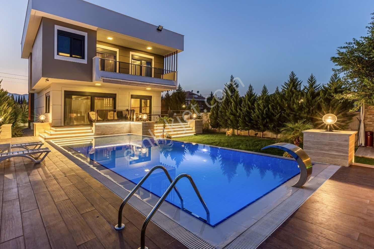 Döşemealtı Nebilerde Ultra Lüks Akıllı Villa 5+1 Özel Tasarım - Görsel 30