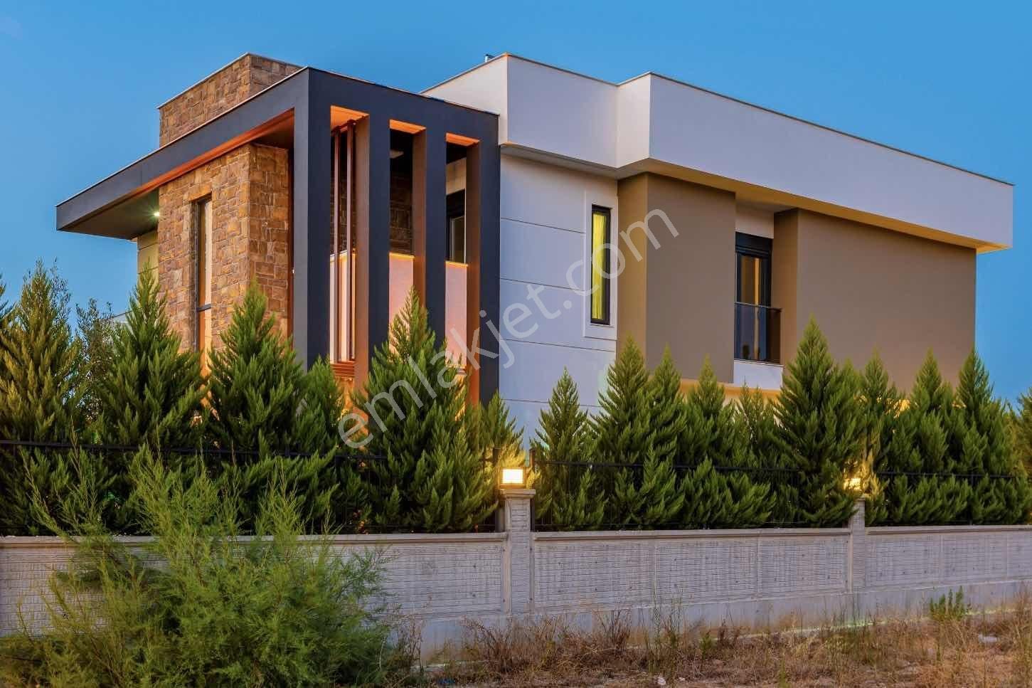 Döşemealtı Nebilerde Ultra Lüks Akıllı Villa 5+1 Özel Tasarım - Görsel 18