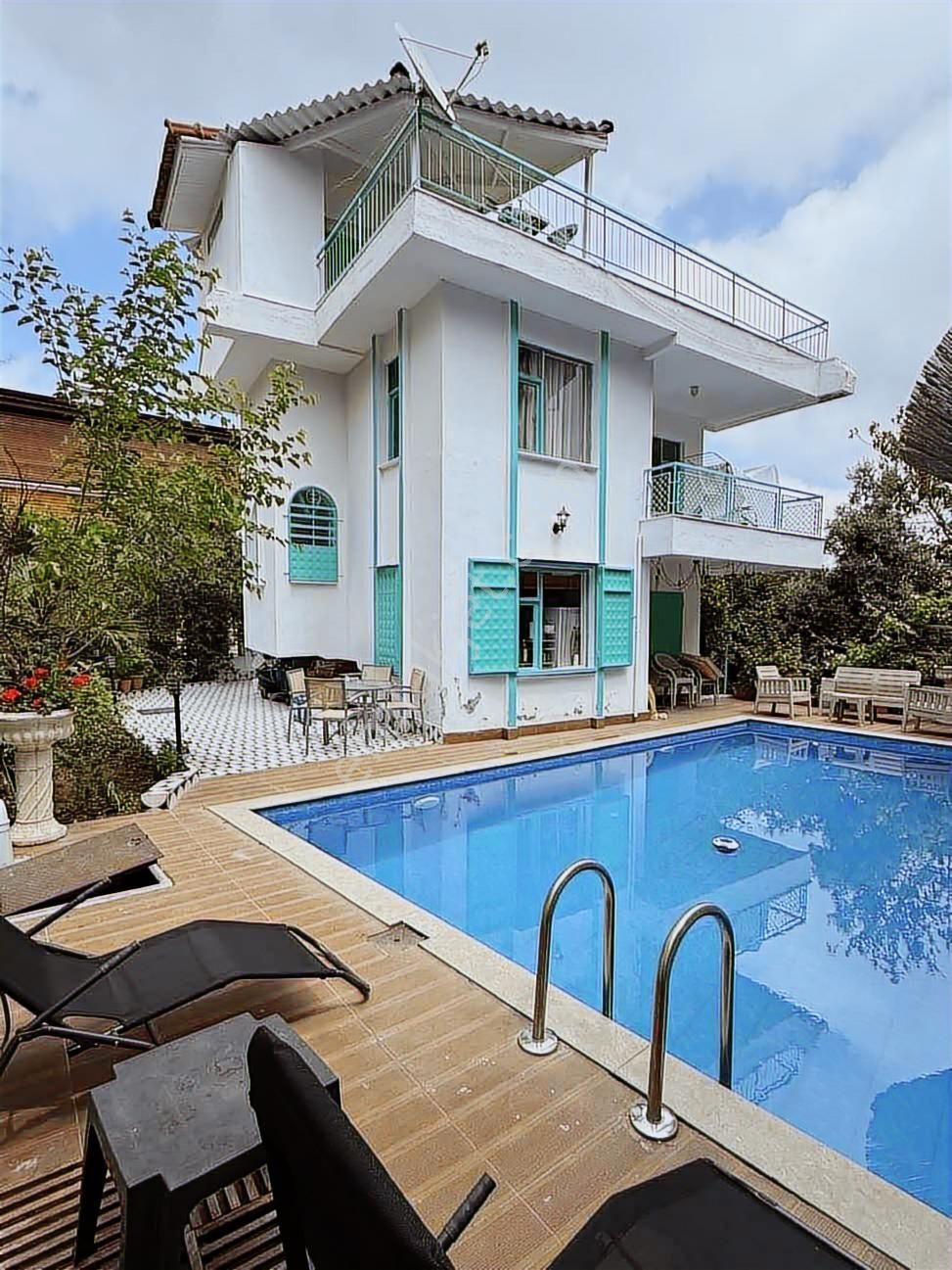 Geyikbayırı'nda Doğa Ve Deniz Manzaralı Havuzlu Müstakil Villa