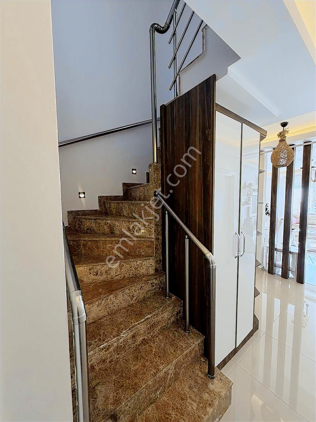 Mazıdağı'nda Havuzlu Binada Teraslı 4+1 Lüks Dubleks Daire - Görsel 21