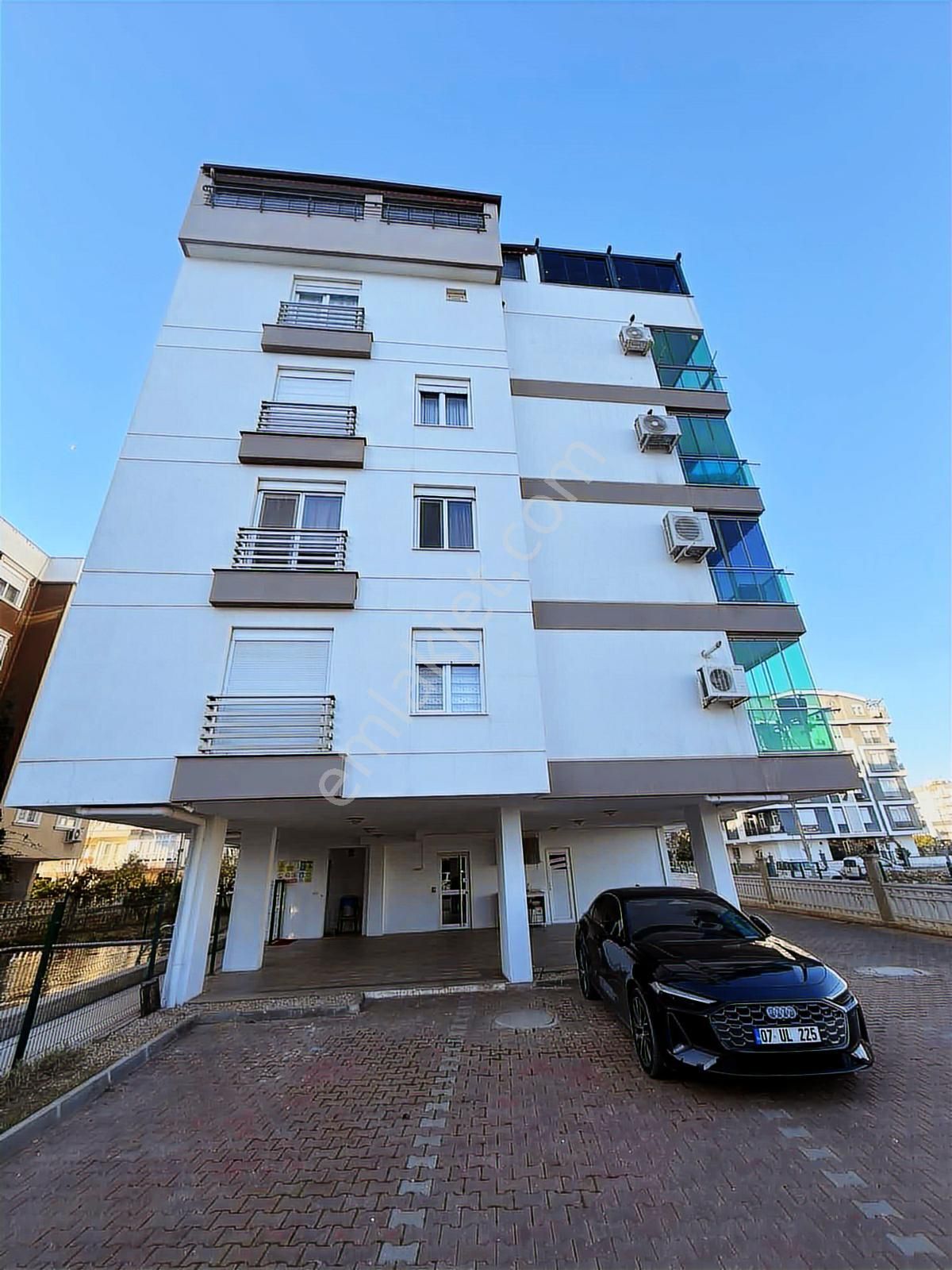 Mazıdağı'nda Havuzlu Binada Teraslı 4+1 Lüks Dubleks Daire - Görsel 6