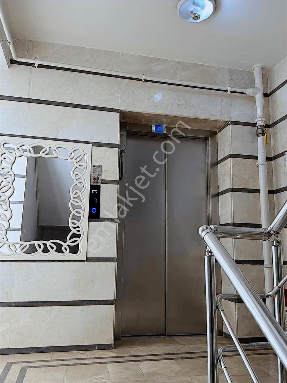 Uncalıda Havuzlu Otoparklı Ara Kat Geniş 3+1 Daire - Görsel 20
