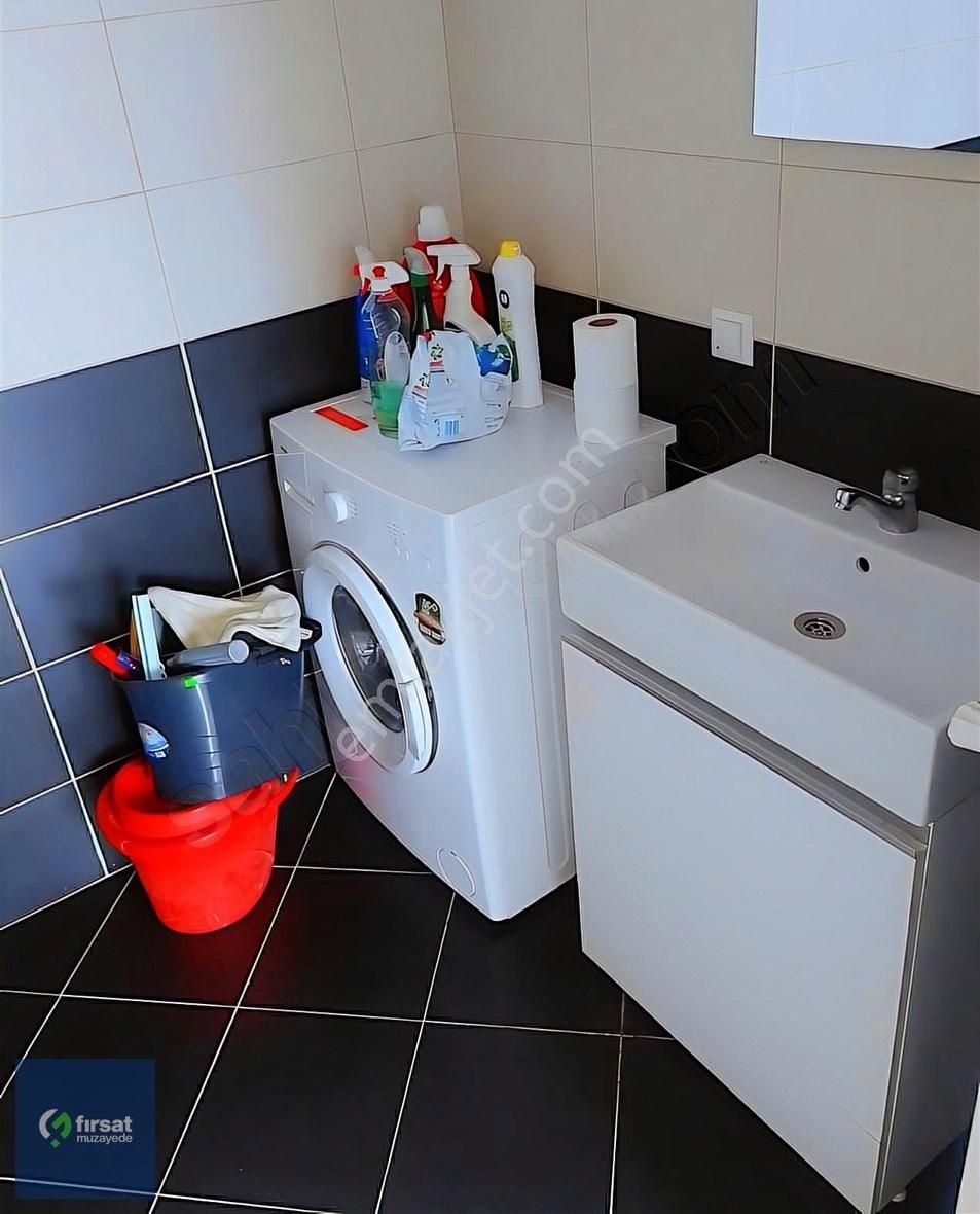 Dumankaya Dizayn'da Havuz Manzaralı 1+0 Eşyalı Daire - Görsel 7