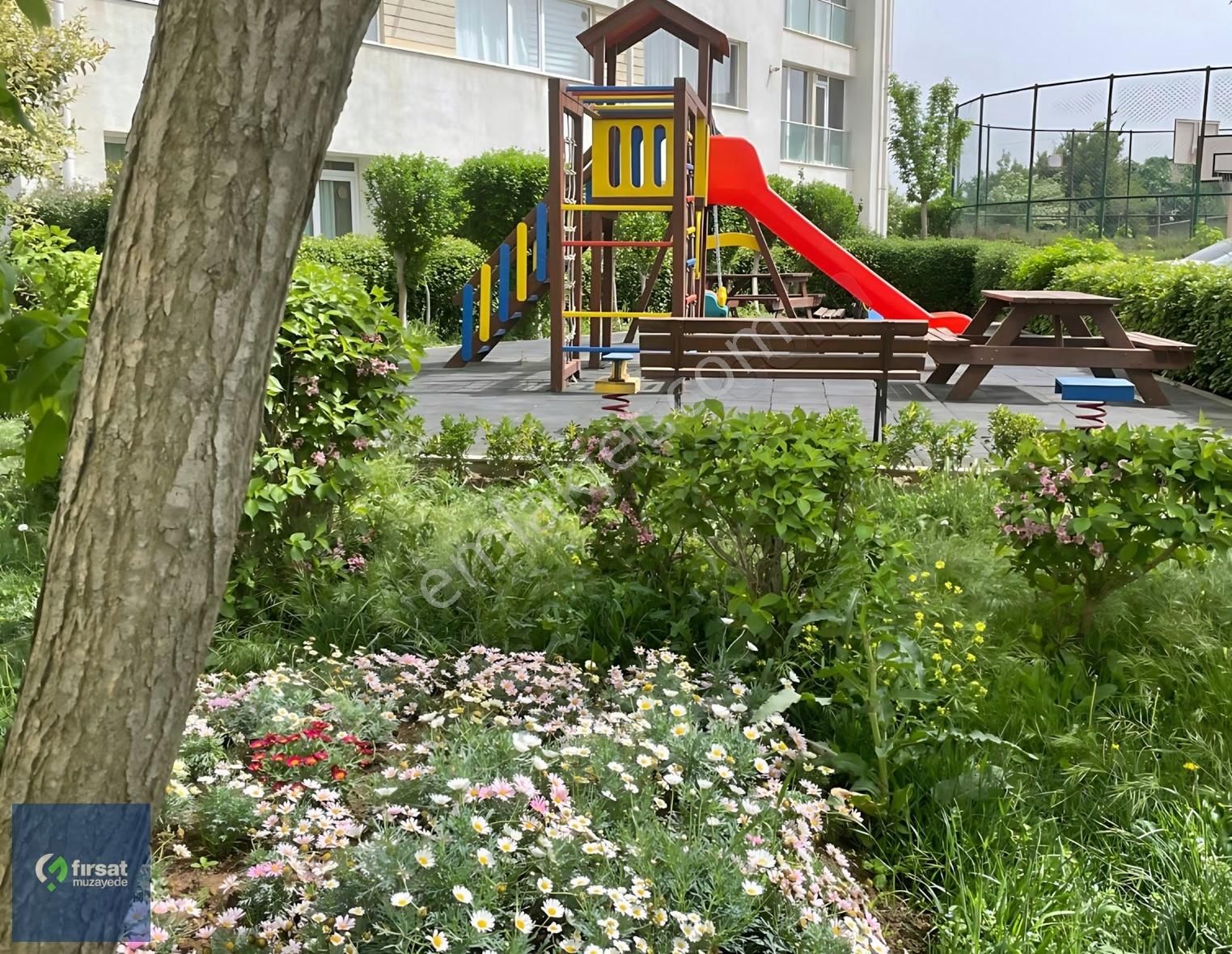 Dumankaya Dizayn'da Havuz Manzaralı 1+0 Eşyalı Daire - Görsel 12