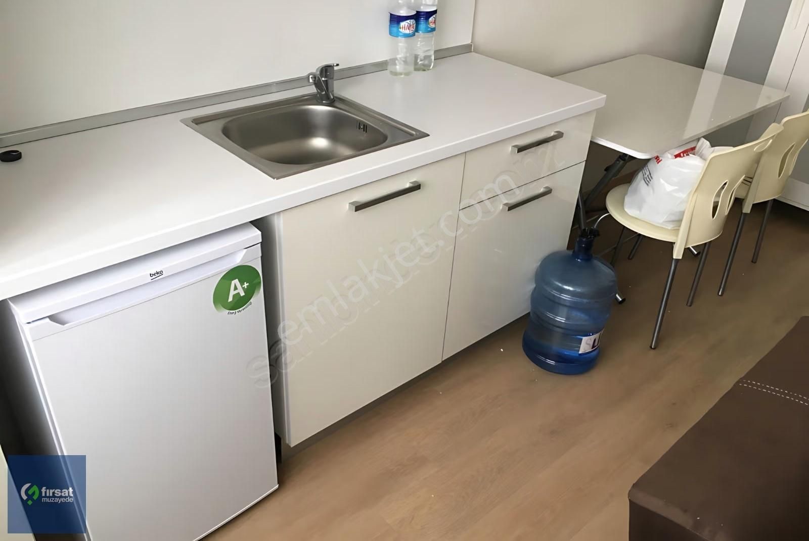 Dumankaya Dizayn'da Havuz Manzaralı 1+0 Eşyalı Daire - Görsel 16