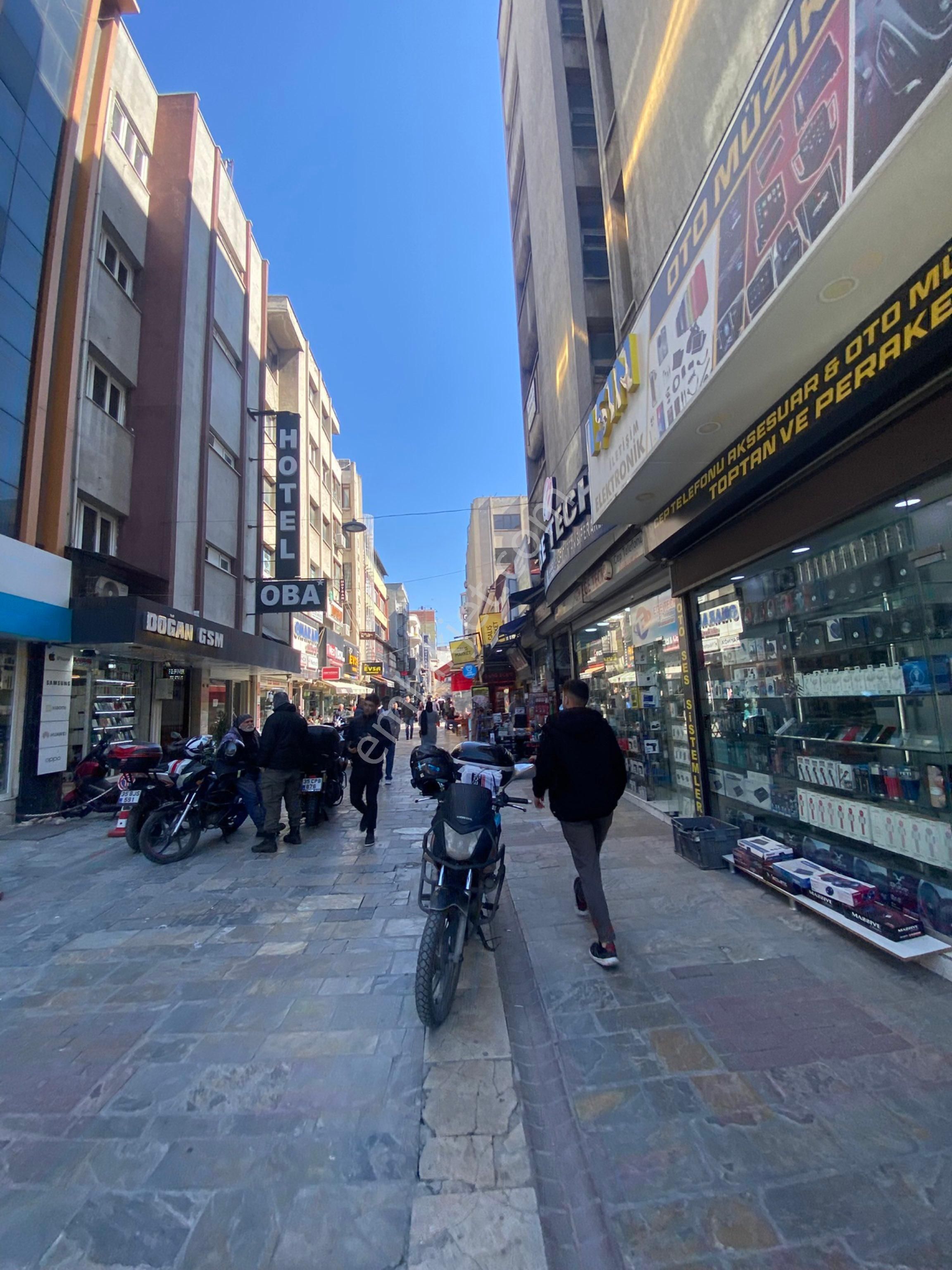 Akalın Dan Şehir Merkezinde Ayrı Mufak Arakat 1+1 Satılık Daire