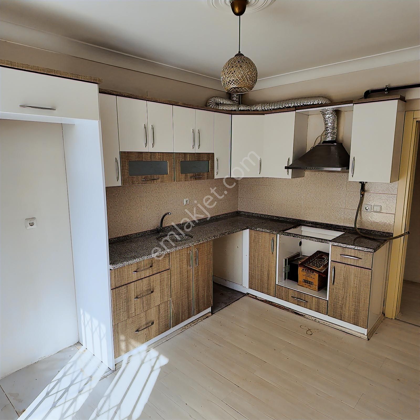 Hürriyetde Bakımlı 135 M2 3+1 Bahçeli Otoparklı Daire - Görsel 9