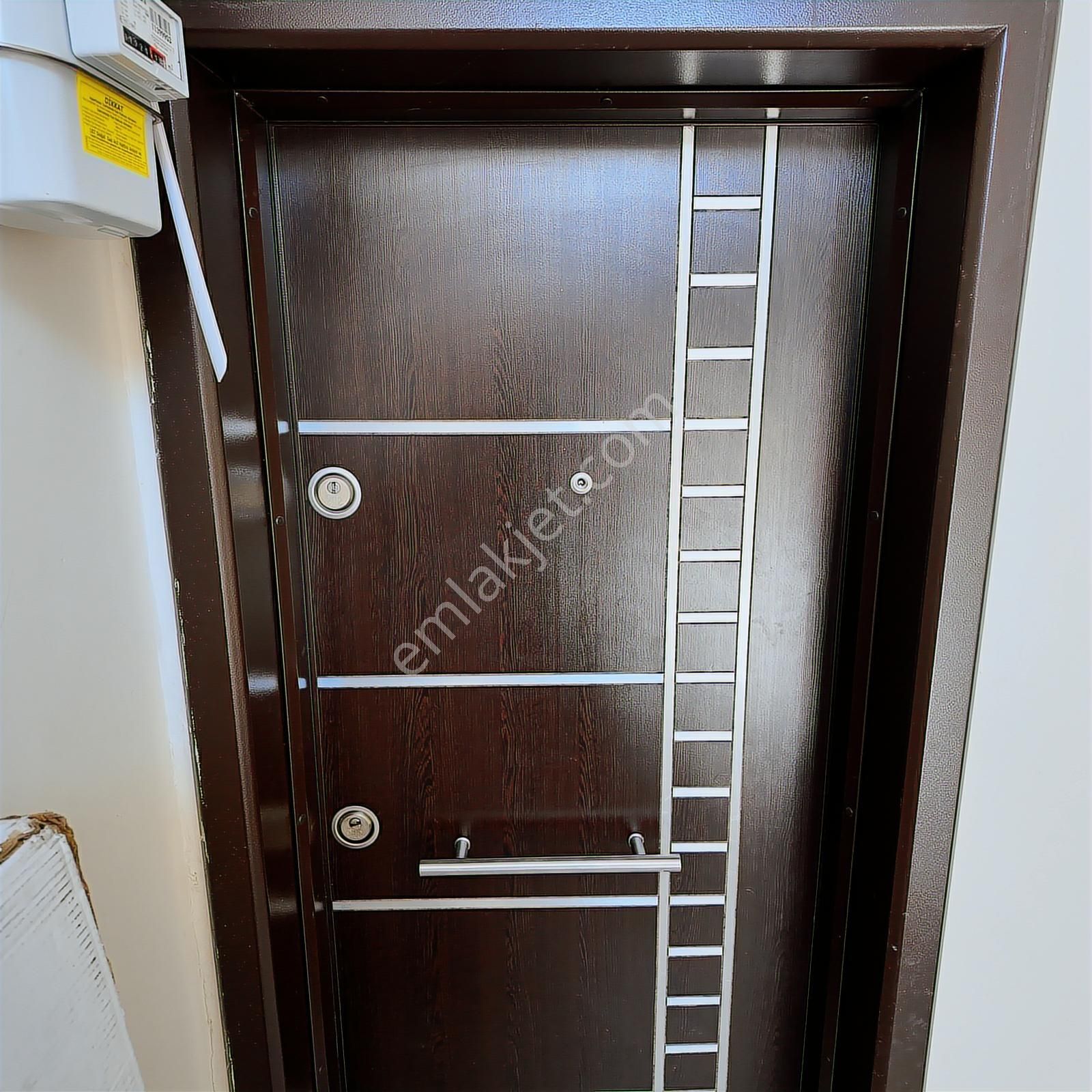 Hürriyetde Bakımlı 135 M2 3+1 Bahçeli Otoparklı Daire - Görsel 16
