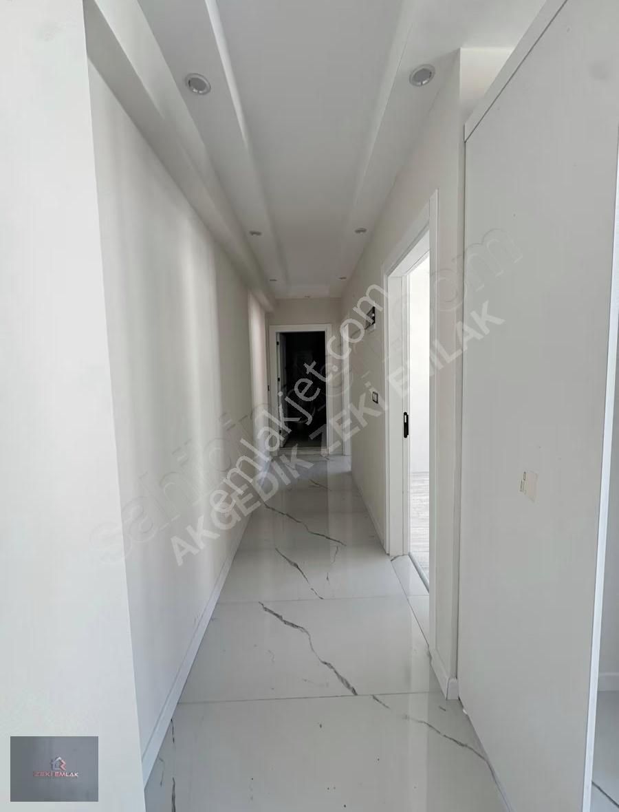 Zeki Emlak'tan Muradiye'de Satılık 2+1 Sıfır Daire - Görsel 4