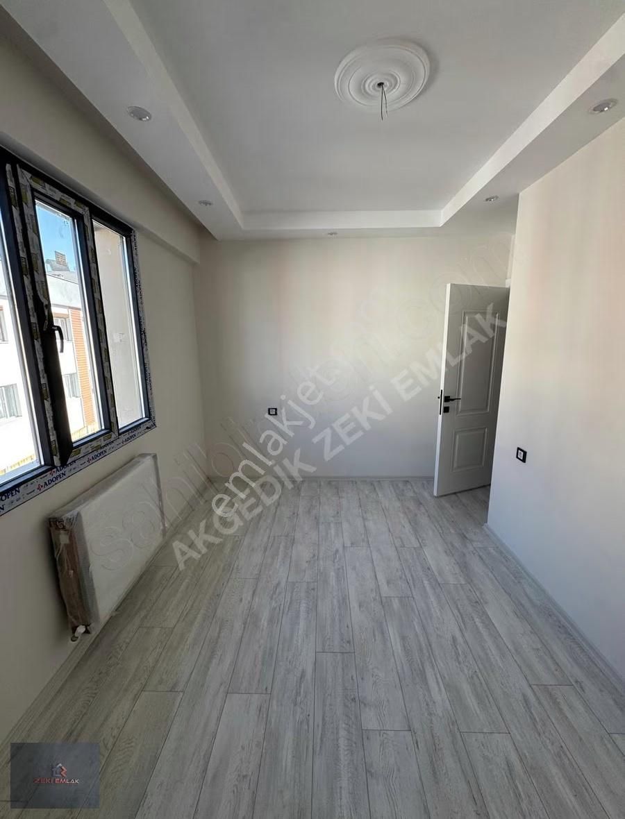 Zeki Emlak'tan Muradiye'de Satılık 2+1 Sıfır Daire - Görsel 12